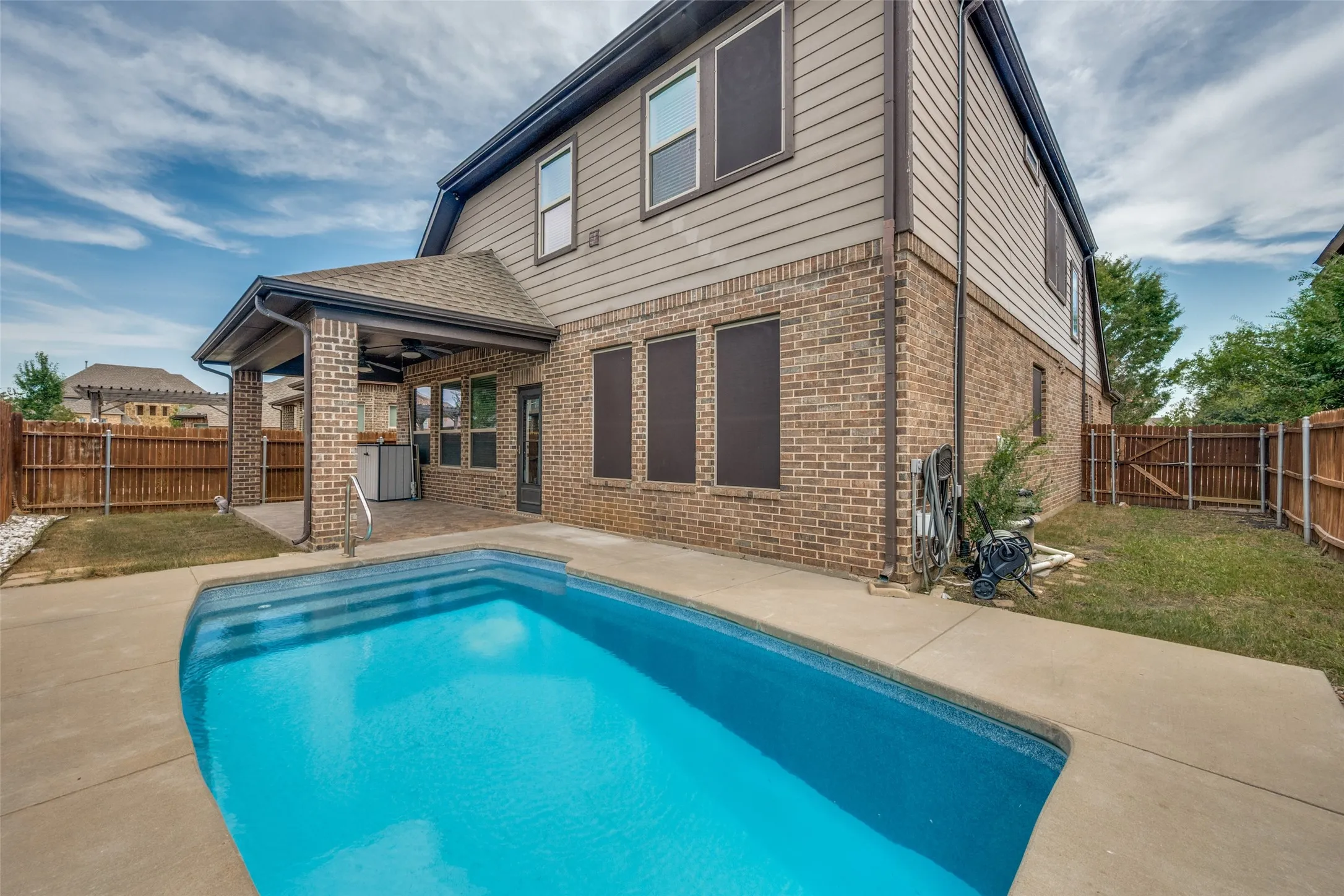 Single Family Residence For Sale in Tarrant County , 8425 Snow Goose Way, Fort Worth, Texas 76118, 4 Bedroom, 3 Bathroom, 3 Garage spaces, 2,988 Sqft, built in 2013, mls#21368427, Real Estate Agent in Fort Worth, Homes For Sale in Tarrant county, Homes For Sale in Fort Worth, Realtor in Fort Worth Texas, Real Estate Brokerage Independent Realty Texas, Luminita Cordes Realtor