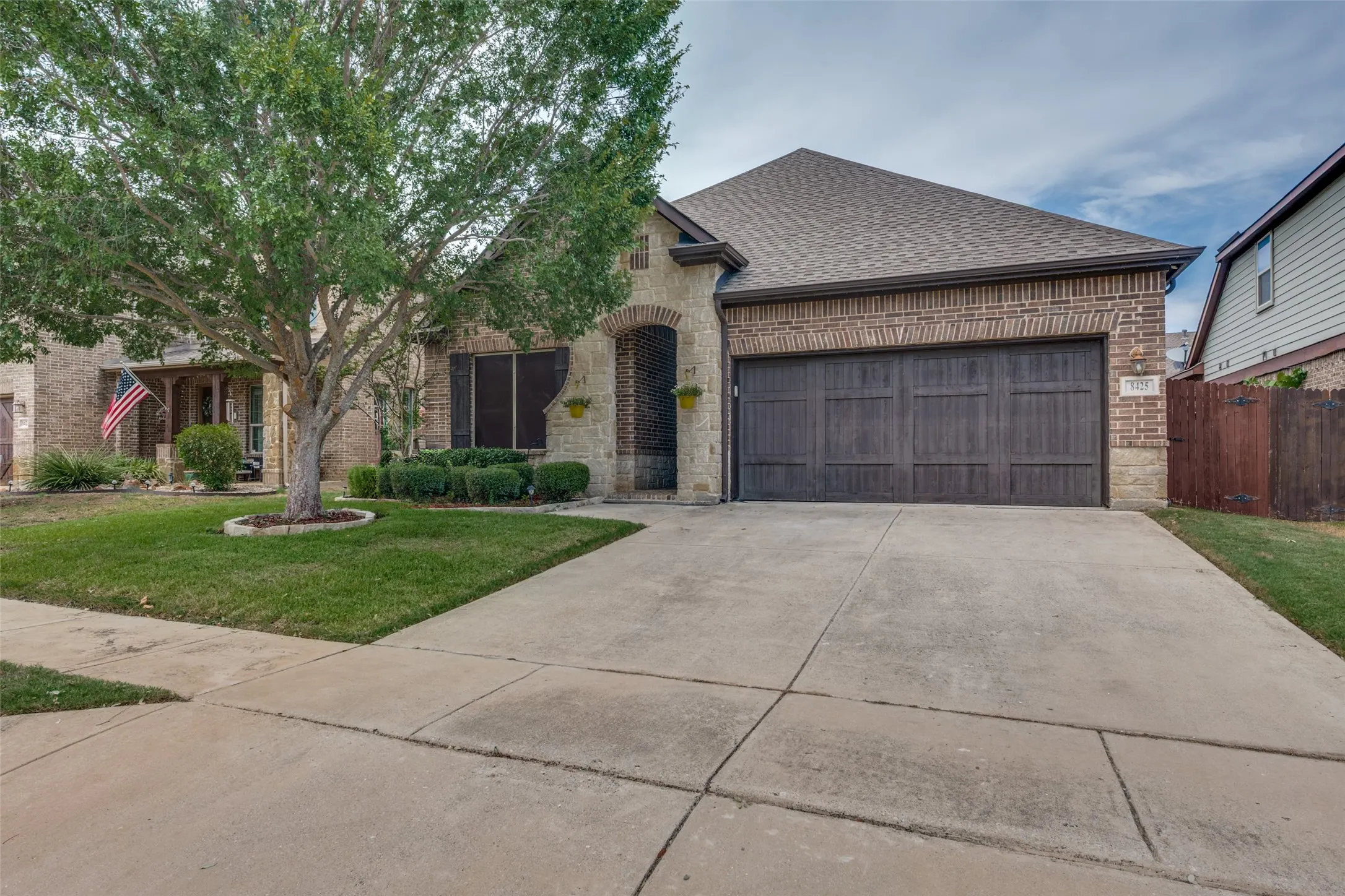 Single Family Residence For Sale in Tarrant County , 8425 Snow Goose Way, Fort Worth, Texas 76118, 4 Bedroom, 3 Bathroom, 3 Garage spaces, 2,988 Sqft, built in 2013, mls#21368427, Real Estate Agent in Fort Worth, Homes For Sale in Tarrant county, Homes For Sale in Fort Worth, Realtor in Fort Worth Texas, Real Estate Brokerage Independent Realty Texas, Luminita Cordes Realtor