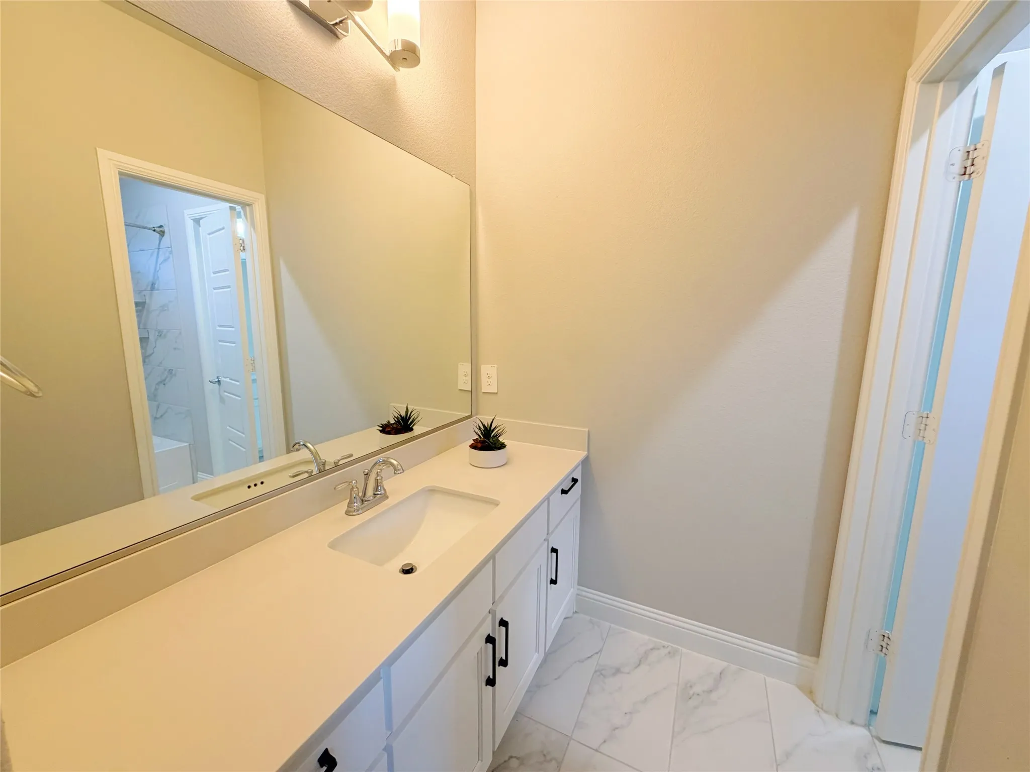 Single Family Residence For Rent in Collin County , 847 Calusa Drive, Allen, Texas 75013, 5 Bedroom, 4 Bathroom, 2 Garage spaces, 3,650 Sqft, built in 2021, mls#21368412, Real Estate Agent in Allen, Homes For Rent in Collin county, Homes For Rent in Allen, Realtor in Allen Texas, Real Estate Brokerage Independent Realty Texas, Luminita Cordes Realtor