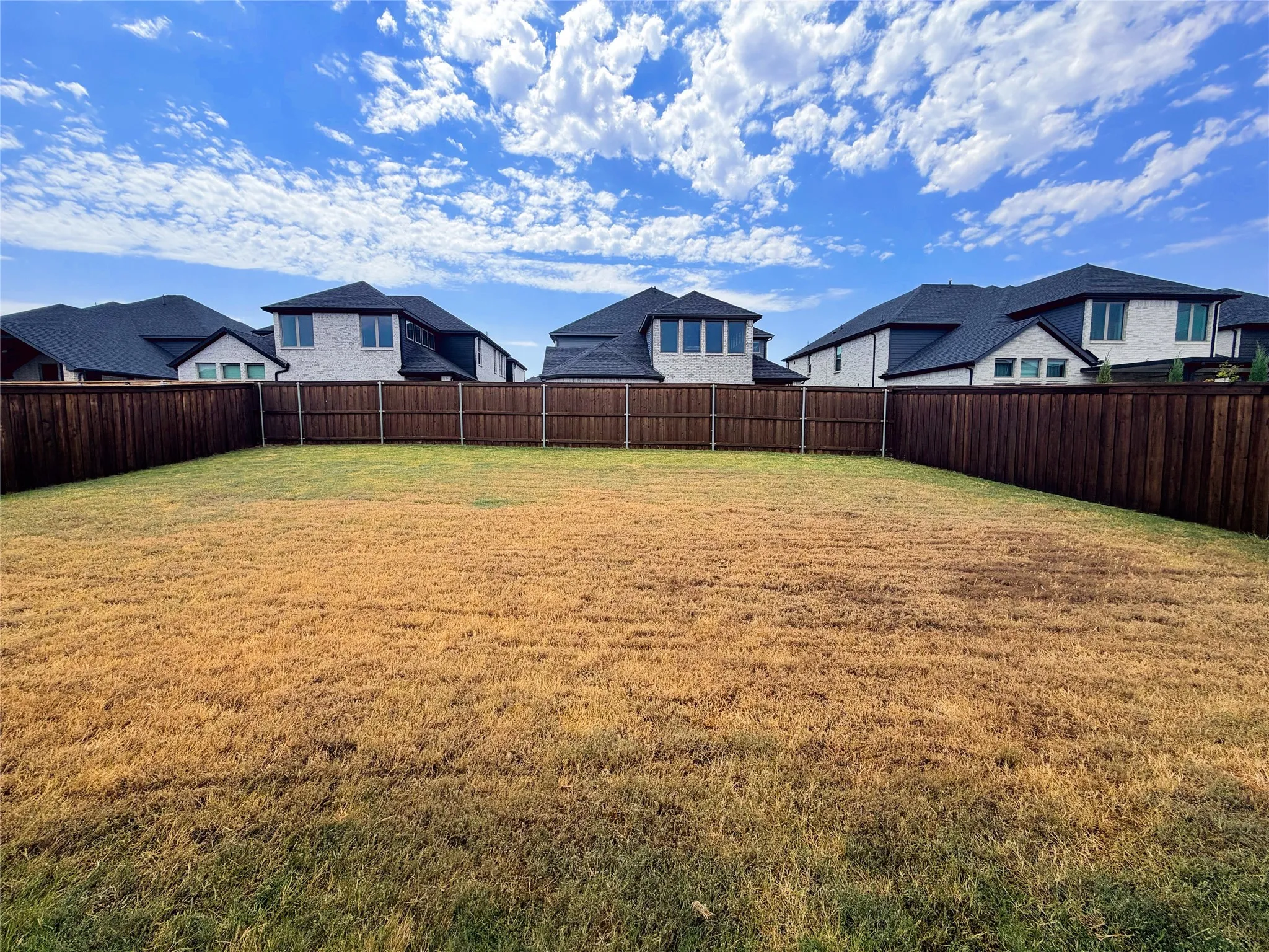 Single Family Residence For Rent in Collin County , 847 Calusa Drive, Allen, Texas 75013, 5 Bedroom, 4 Bathroom, 2 Garage spaces, 3,650 Sqft, built in 2021, mls#21368412, Real Estate Agent in Allen, Homes For Rent in Collin county, Homes For Rent in Allen, Realtor in Allen Texas, Real Estate Brokerage Independent Realty Texas, Luminita Cordes Realtor