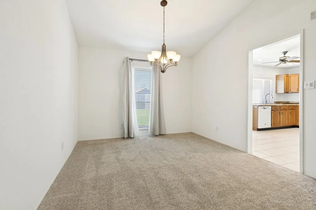 Single Family Residence For Sale in Dallas County , 2906 Western Drive, Garland, Texas 75042, 3 Bedroom, 1 Bathroom, 2 Garage spaces, 1,386 Sqft, built in 1990, mls#21368435, Real Estate Agent in Garland, Homes For Sale in Dallas county, Homes For Sale in Garland, Realtor in Garland Texas, Real Estate Brokerage Independent Realty Texas, Luminita Cordes Realtor