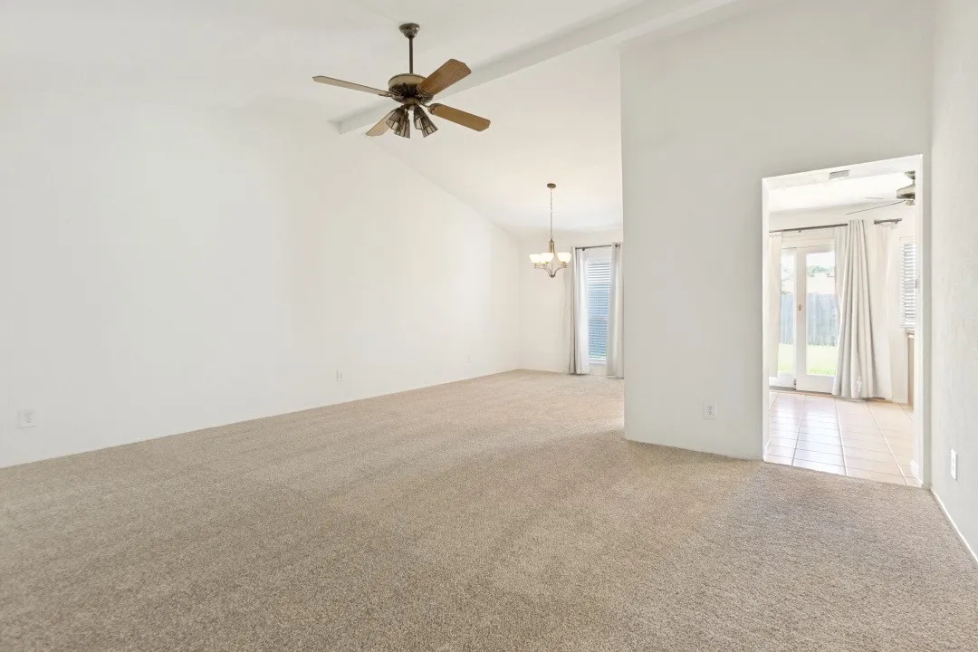 Single Family Residence For Sale in Dallas County , 2906 Western Drive, Garland, Texas 75042, 3 Bedroom, 1 Bathroom, 2 Garage spaces, 1,386 Sqft, built in 1990, mls#21368435, Real Estate Agent in Garland, Homes For Sale in Dallas county, Homes For Sale in Garland, Realtor in Garland Texas, Real Estate Brokerage Independent Realty Texas, Luminita Cordes Realtor