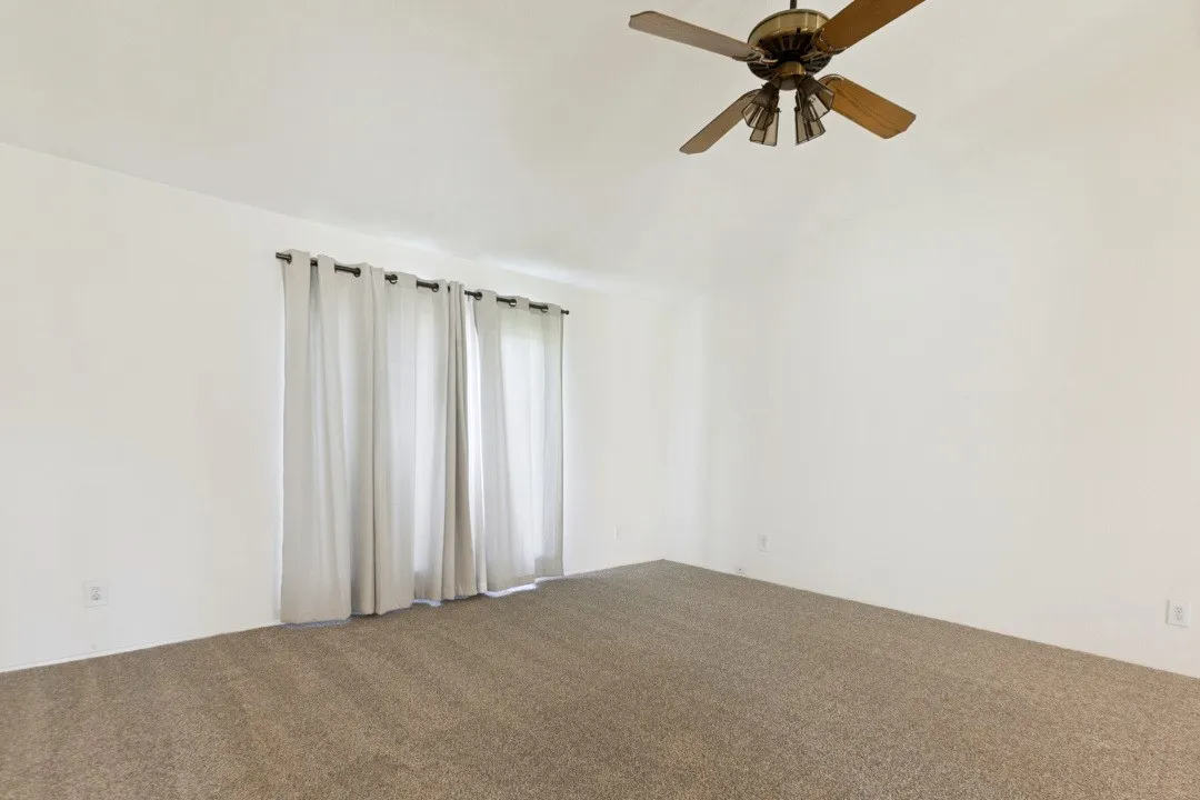 Single Family Residence For Sale in Dallas County , 2906 Western Drive, Garland, Texas 75042, 3 Bedroom, 1 Bathroom, 2 Garage spaces, 1,386 Sqft, built in 1990, mls#21368435, Real Estate Agent in Garland, Homes For Sale in Dallas county, Homes For Sale in Garland, Realtor in Garland Texas, Real Estate Brokerage Independent Realty Texas, Luminita Cordes Realtor