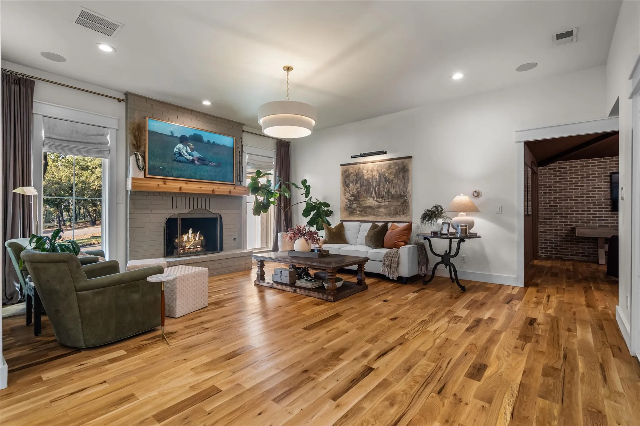 Single Family Residence For Sale in Denton County , 6509 Hillcrest Road, Flower Mound, Texas 75022, 3 Bedroom, 4 Bathroom, 2 Garage spaces, 2,635 Sqft, built in 1984, mls#21367606, Real Estate Agent in Flower Mound, Homes For Sale in Denton county, Homes For Sale in Flower Mound, Realtor in Flower Mound Texas, Real Estate Brokerage Independent Realty Texas, Luminita Cordes Realtor