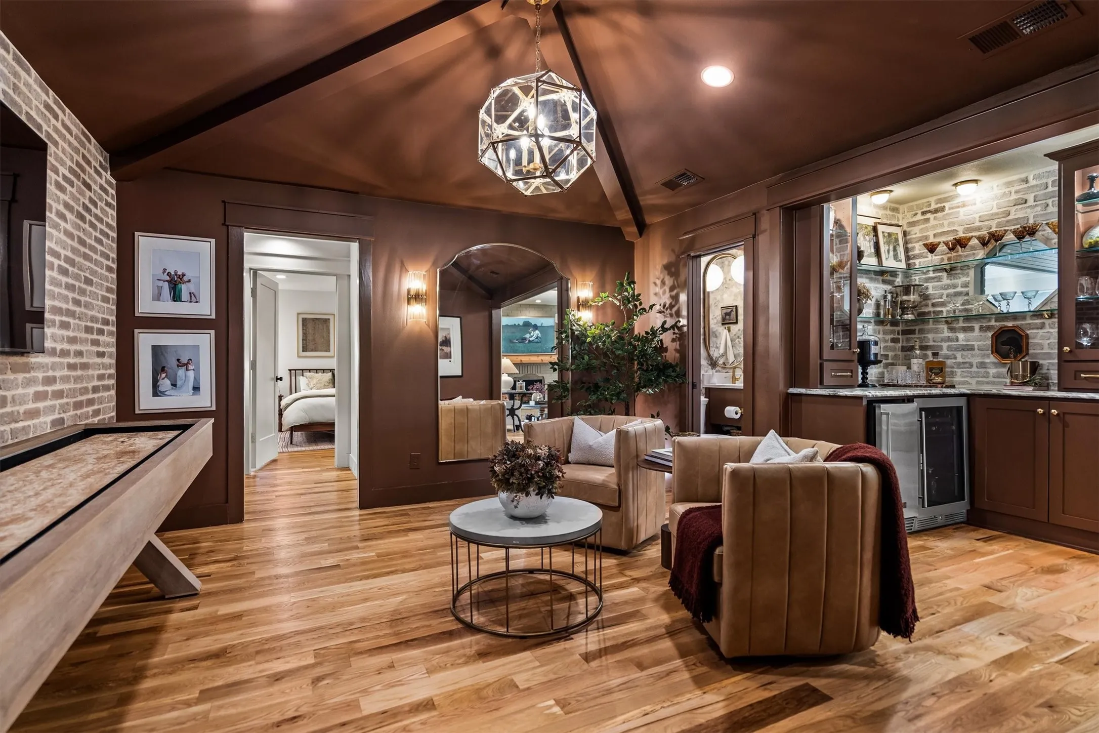 Single Family Residence For Sale in Denton County , 6509 Hillcrest Road, Flower Mound, Texas 75022, 3 Bedroom, 4 Bathroom, 2 Garage spaces, 2,635 Sqft, built in 1984, mls#21367606, Real Estate Agent in Flower Mound, Homes For Sale in Denton county, Homes For Sale in Flower Mound, Realtor in Flower Mound Texas, Real Estate Brokerage Independent Realty Texas, Luminita Cordes Realtor