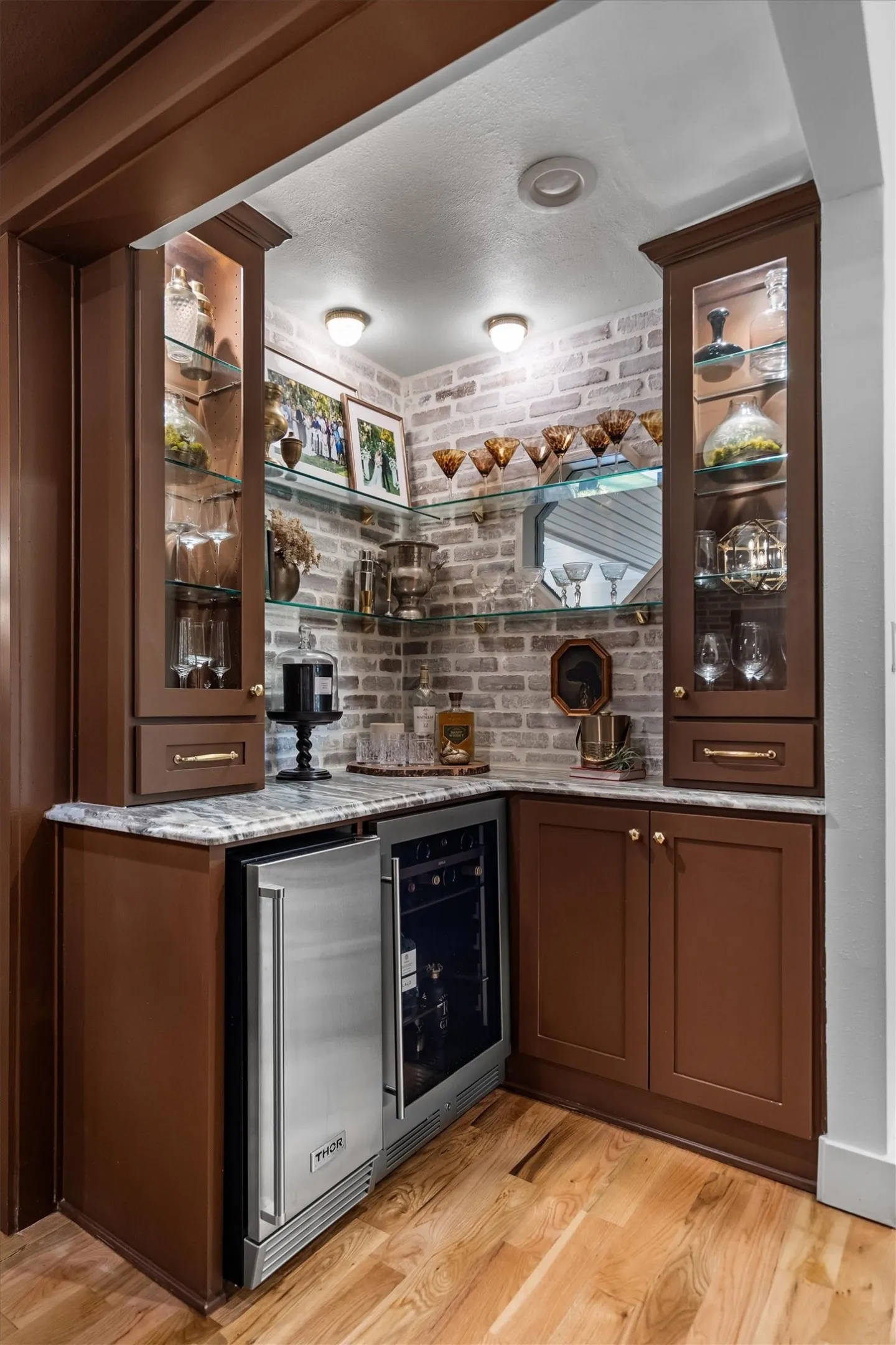 Single Family Residence For Sale in Denton County , 6509 Hillcrest Road, Flower Mound, Texas 75022, 3 Bedroom, 4 Bathroom, 2 Garage spaces, 2,635 Sqft, built in 1984, mls#21367606, Real Estate Agent in Flower Mound, Homes For Sale in Denton county, Homes For Sale in Flower Mound, Realtor in Flower Mound Texas, Real Estate Brokerage Independent Realty Texas, Luminita Cordes Realtor