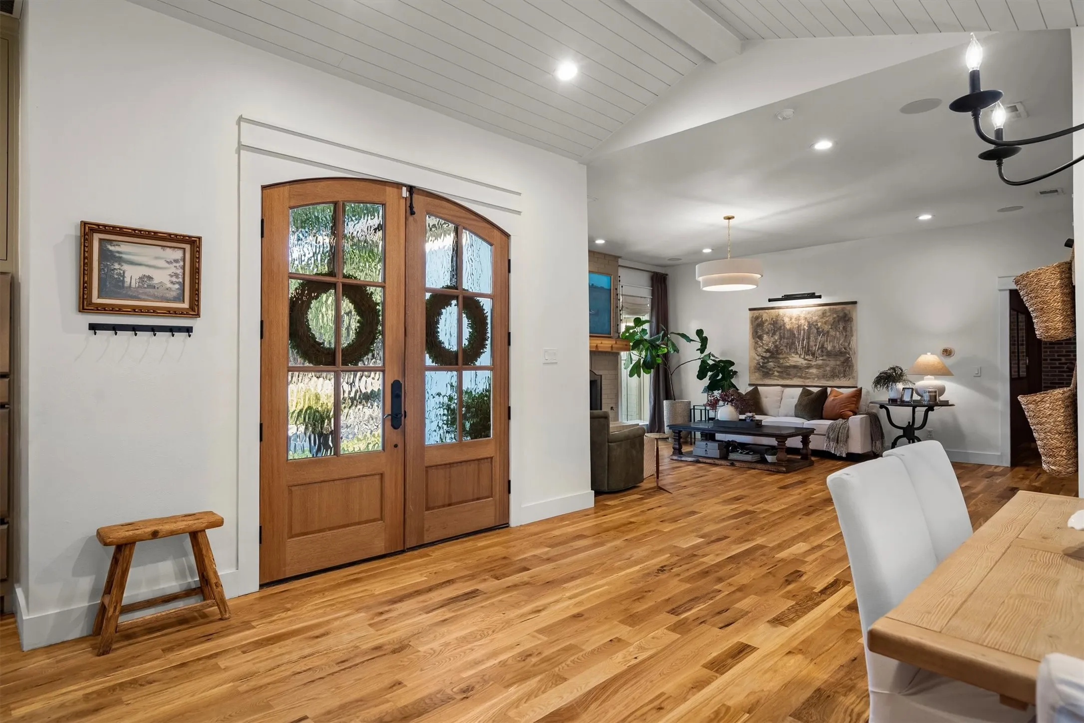 Single Family Residence For Sale in Denton County , 6509 Hillcrest Road, Flower Mound, Texas 75022, 3 Bedroom, 4 Bathroom, 2 Garage spaces, 2,635 Sqft, built in 1984, mls#21367606, Real Estate Agent in Flower Mound, Homes For Sale in Denton county, Homes For Sale in Flower Mound, Realtor in Flower Mound Texas, Real Estate Brokerage Independent Realty Texas, Luminita Cordes Realtor