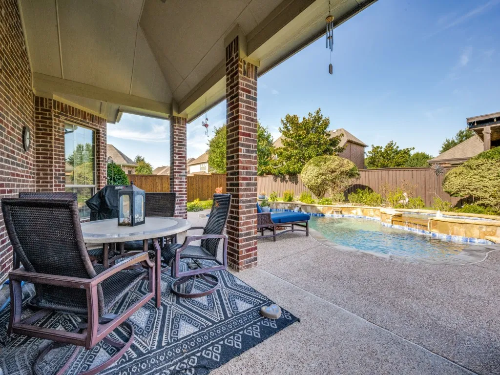Single Family Residence For Sale in Denton County , 2415 Strathfield Lane, Trophy Club, Texas 76262, 5 Bedroom, 4 Bathroom, 3 Garage spaces, 3,351 Sqft, built in 2010, mls#21367481, Real Estate Agent in Trophy Club, Homes For Sale in Denton county, Homes For Sale in Trophy Club, Realtor in Trophy Club Texas, Real Estate Brokerage Independent Realty Texas, Luminita Cordes Realtor