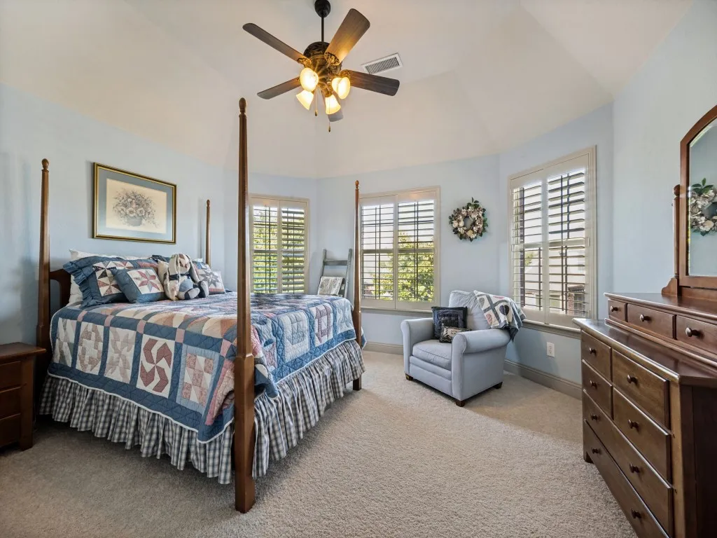 Single Family Residence For Sale in Denton County , 2415 Strathfield Lane, Trophy Club, Texas 76262, 5 Bedroom, 4 Bathroom, 3 Garage spaces, 3,351 Sqft, built in 2010, mls#21367481, Real Estate Agent in Trophy Club, Homes For Sale in Denton county, Homes For Sale in Trophy Club, Realtor in Trophy Club Texas, Real Estate Brokerage Independent Realty Texas, Luminita Cordes Realtor