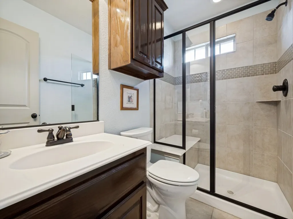 Single Family Residence For Sale in Denton County , 2415 Strathfield Lane, Trophy Club, Texas 76262, 5 Bedroom, 4 Bathroom, 3 Garage spaces, 3,351 Sqft, built in 2010, mls#21367481, Real Estate Agent in Trophy Club, Homes For Sale in Denton county, Homes For Sale in Trophy Club, Realtor in Trophy Club Texas, Real Estate Brokerage Independent Realty Texas, Luminita Cordes Realtor
