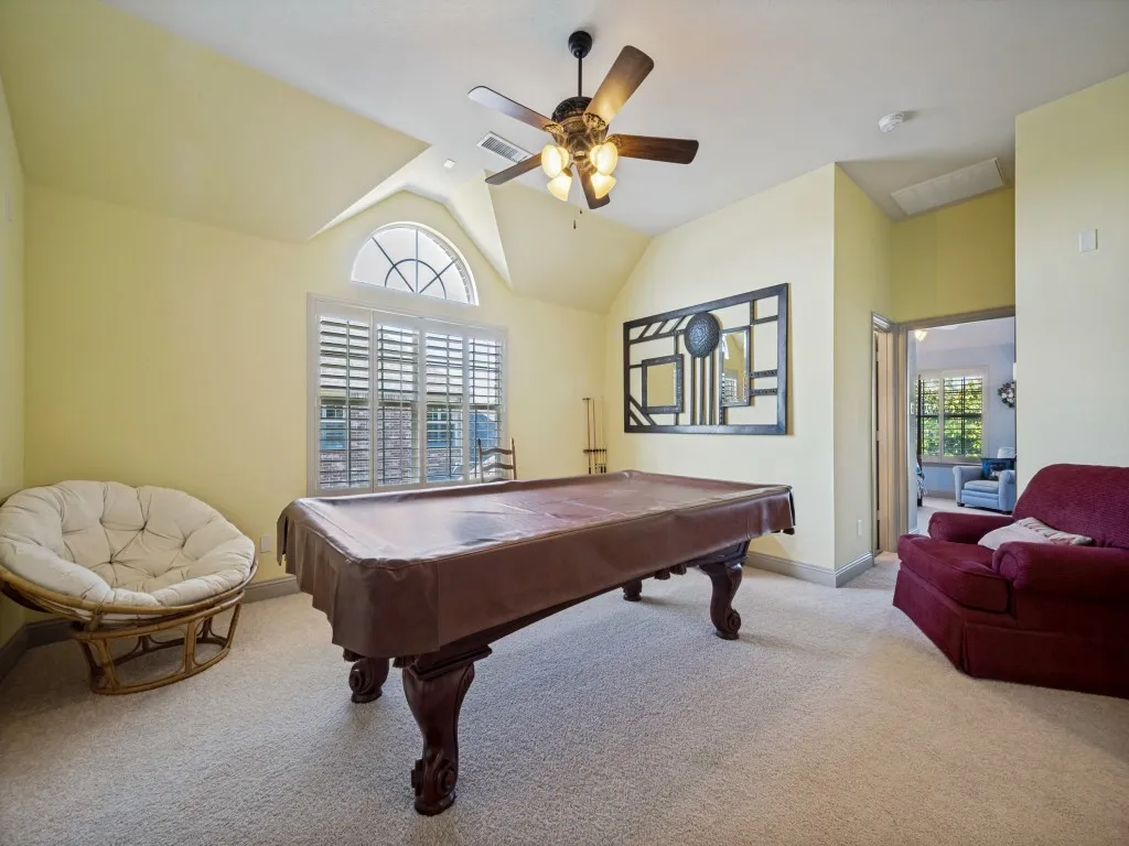 Single Family Residence For Sale in Denton County , 2415 Strathfield Lane, Trophy Club, Texas 76262, 5 Bedroom, 4 Bathroom, 3 Garage spaces, 3,351 Sqft, built in 2010, mls#21367481, Real Estate Agent in Trophy Club, Homes For Sale in Denton county, Homes For Sale in Trophy Club, Realtor in Trophy Club Texas, Real Estate Brokerage Independent Realty Texas, Luminita Cordes Realtor