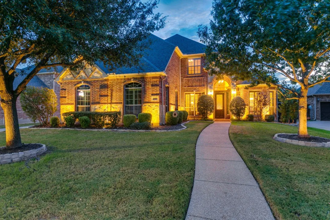 Single Family Residence For Sale in Denton County , 2415 Strathfield Lane, Trophy Club, Texas 76262, 5 Bedroom, 4 Bathroom, 3 Garage spaces, 3,351 Sqft, built in 2010, mls#21367481, Real Estate Agent in Trophy Club, Homes For Sale in Denton county, Homes For Sale in Trophy Club, Realtor in Trophy Club Texas, Real Estate Brokerage Independent Realty Texas, Luminita Cordes Realtor
