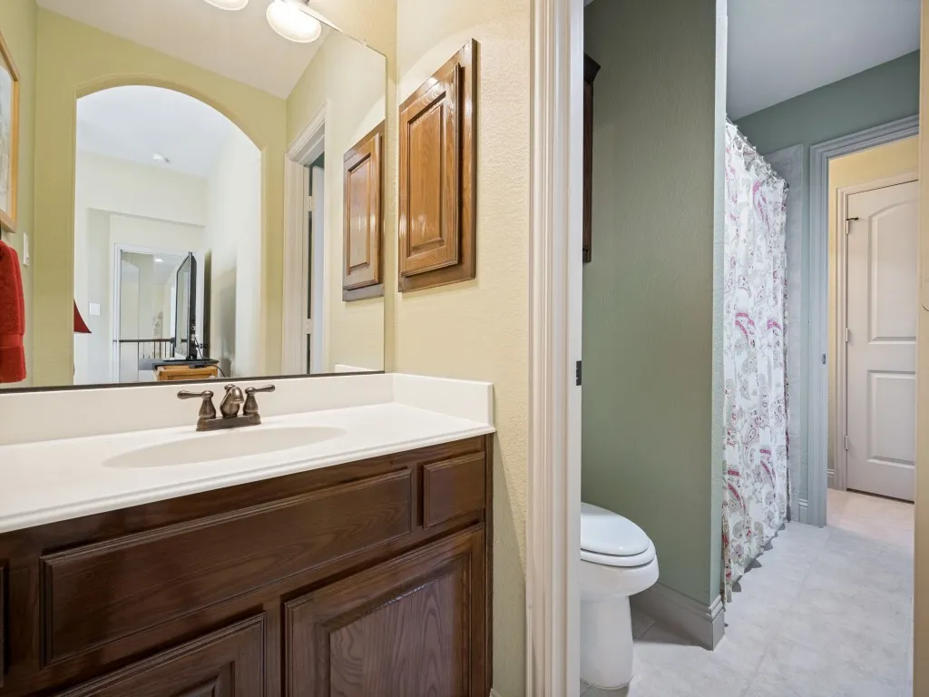 Single Family Residence For Sale in Denton County , 2415 Strathfield Lane, Trophy Club, Texas 76262, 5 Bedroom, 4 Bathroom, 3 Garage spaces, 3,351 Sqft, built in 2010, mls#21367481, Real Estate Agent in Trophy Club, Homes For Sale in Denton county, Homes For Sale in Trophy Club, Realtor in Trophy Club Texas, Real Estate Brokerage Independent Realty Texas, Luminita Cordes Realtor