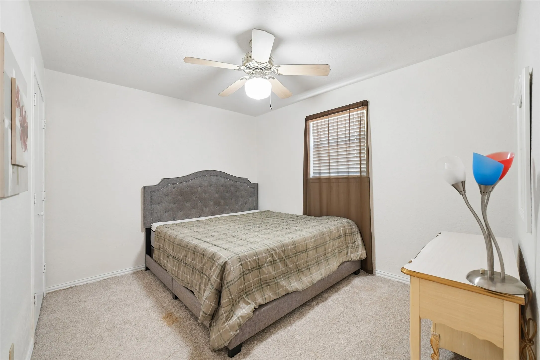 Single Family Residence For Sale in Van Zandt County , 1938 Vz County Road 2309 Road, Canton, Texas 75103, 4 Bedroom, 4 Bathroom, Garage spaces, 2,192 Sqft, built in 1965, mls#21368379, Real Estate Agent in Canton, Homes For Sale in Van Zandt county, Homes For Sale in Canton, Realtor in Canton Texas, Real Estate Brokerage Independent Realty Texas, Luminita Cordes Realtor
