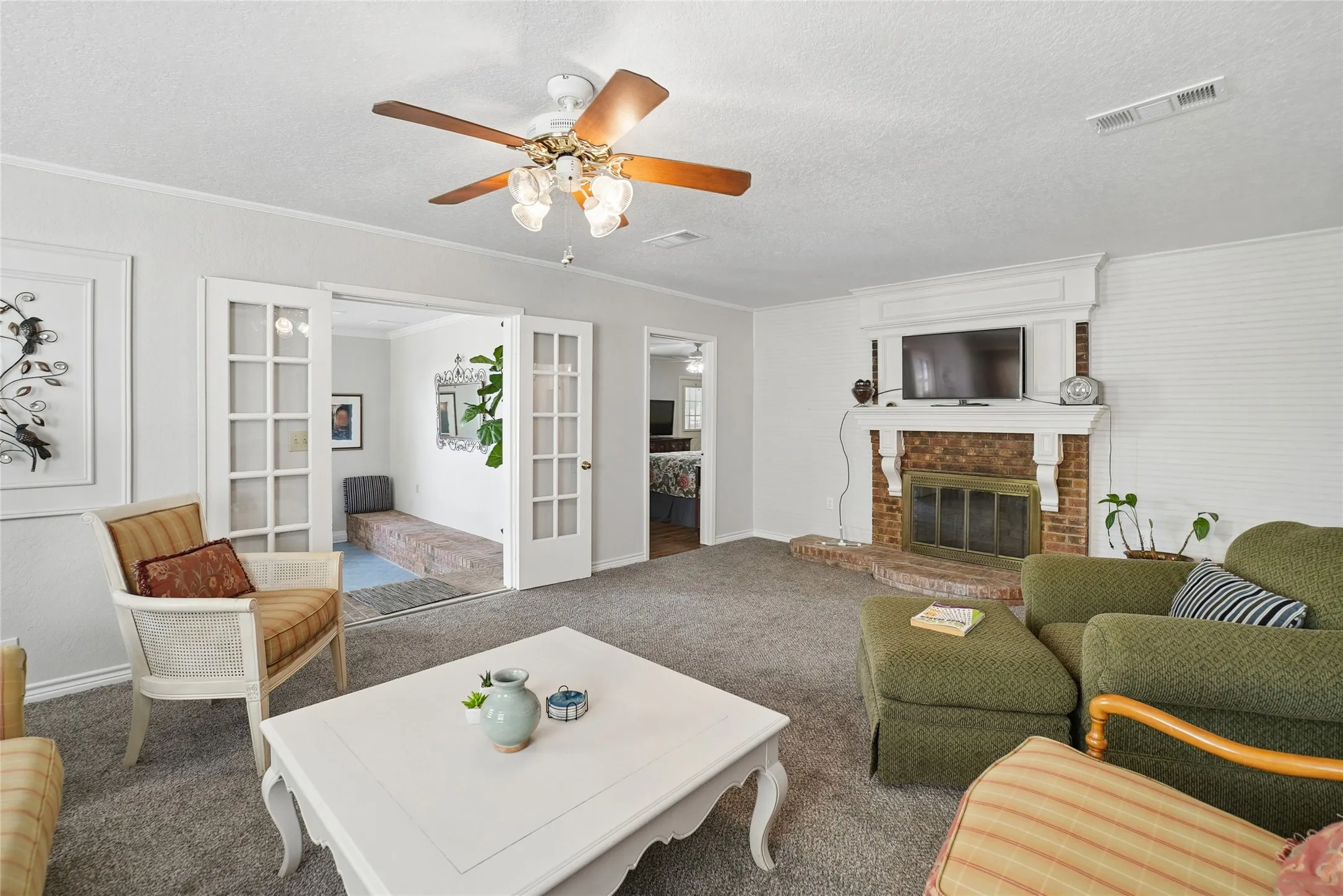 Single Family Residence For Sale in Van Zandt County , 1938 Vz County Road 2309 Road, Canton, Texas 75103, 4 Bedroom, 4 Bathroom, Garage spaces, 2,192 Sqft, built in 1965, mls#21368379, Real Estate Agent in Canton, Homes For Sale in Van Zandt county, Homes For Sale in Canton, Realtor in Canton Texas, Real Estate Brokerage Independent Realty Texas, Luminita Cordes Realtor