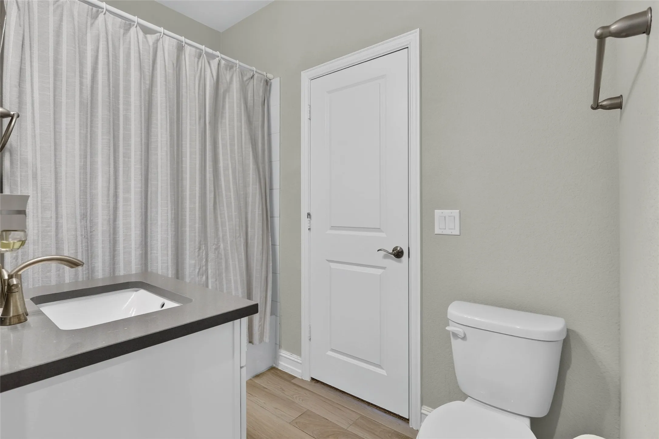 Single Family Residence For Rent in Dallas County , 7512 Sheboygan Avenue, Dallas, Texas 75228, 4 Bedroom, 3 Bathroom, 2 Garage spaces, 2,519 Sqft, built in 2023, mls#21368436, Real Estate Agent in Dallas, Homes For Rent in Dallas county, Homes For Rent in Dallas, Realtor in Dallas Texas, Real Estate Brokerage Independent Realty Texas, Luminita Cordes Realtor