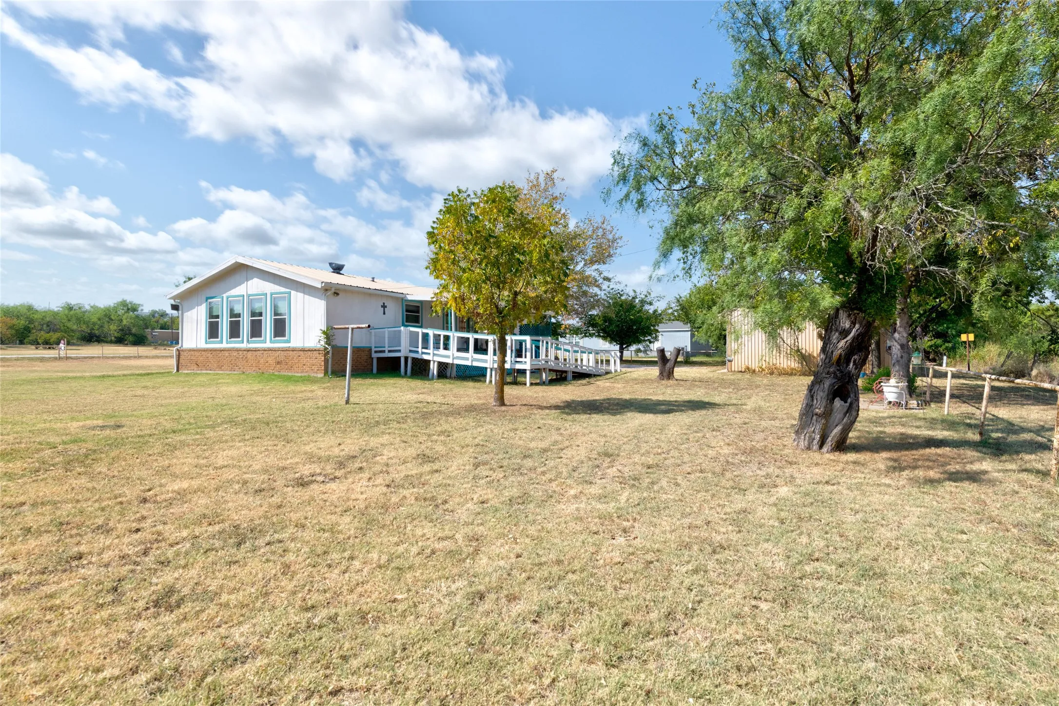 Single Family Residence For Sale in Eastland County , 508 W 17th Street, Cisco, Texas 76437, 3 Bedroom, 2 Bathroom, 2 Garage spaces, 1,568 Sqft, built in 1985, mls#21367189, Real Estate Agent in Cisco, Homes For Sale in Eastland county, Homes For Sale in Cisco, Realtor in Cisco Texas, Real Estate Brokerage Independent Realty Texas, Luminita Cordes Realtor
