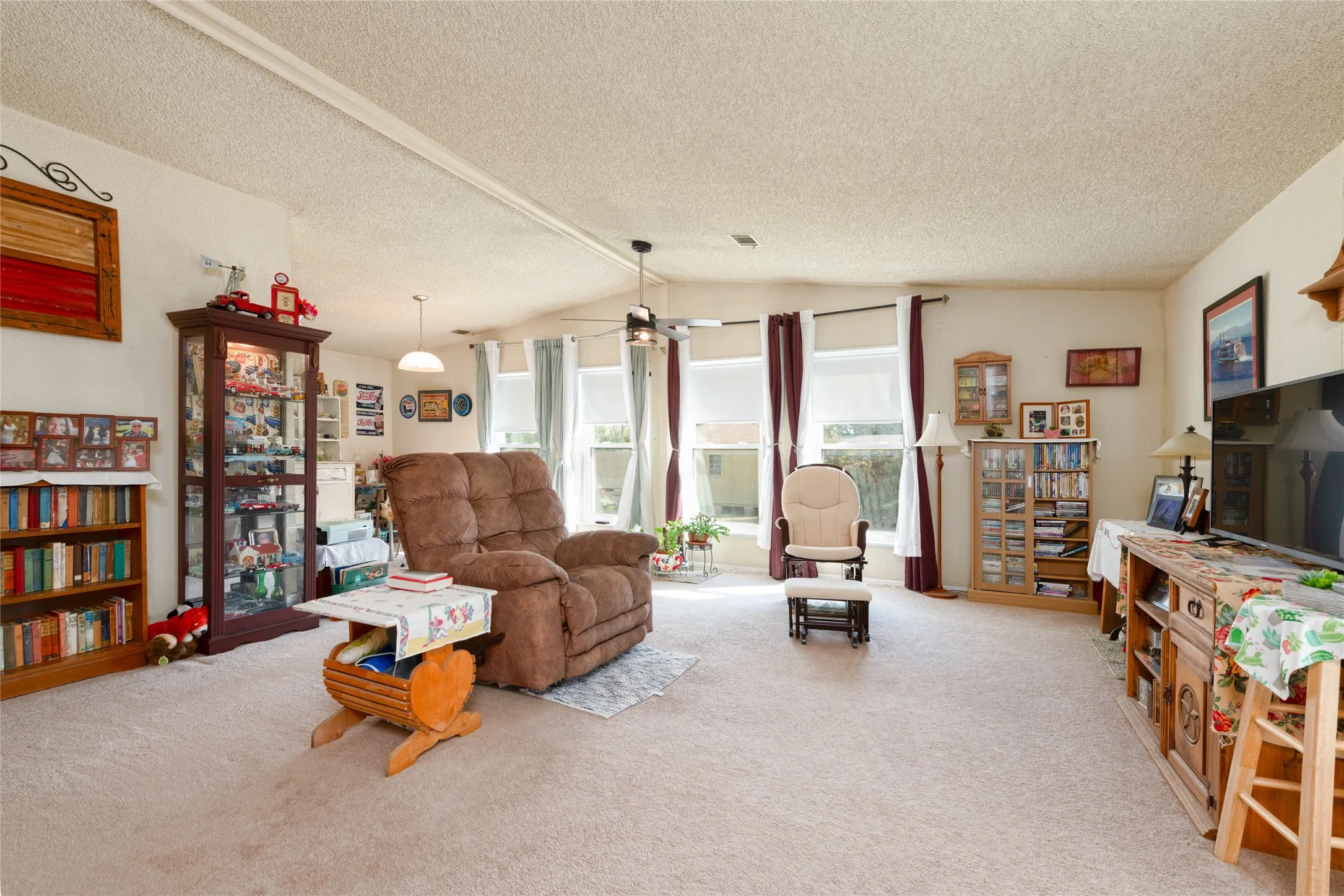 Single Family Residence For Sale in Eastland County , 508 W 17th Street, Cisco, Texas 76437, 3 Bedroom, 2 Bathroom, 2 Garage spaces, 1,568 Sqft, built in 1985, mls#21367189, Real Estate Agent in Cisco, Homes For Sale in Eastland county, Homes For Sale in Cisco, Realtor in Cisco Texas, Real Estate Brokerage Independent Realty Texas, Luminita Cordes Realtor