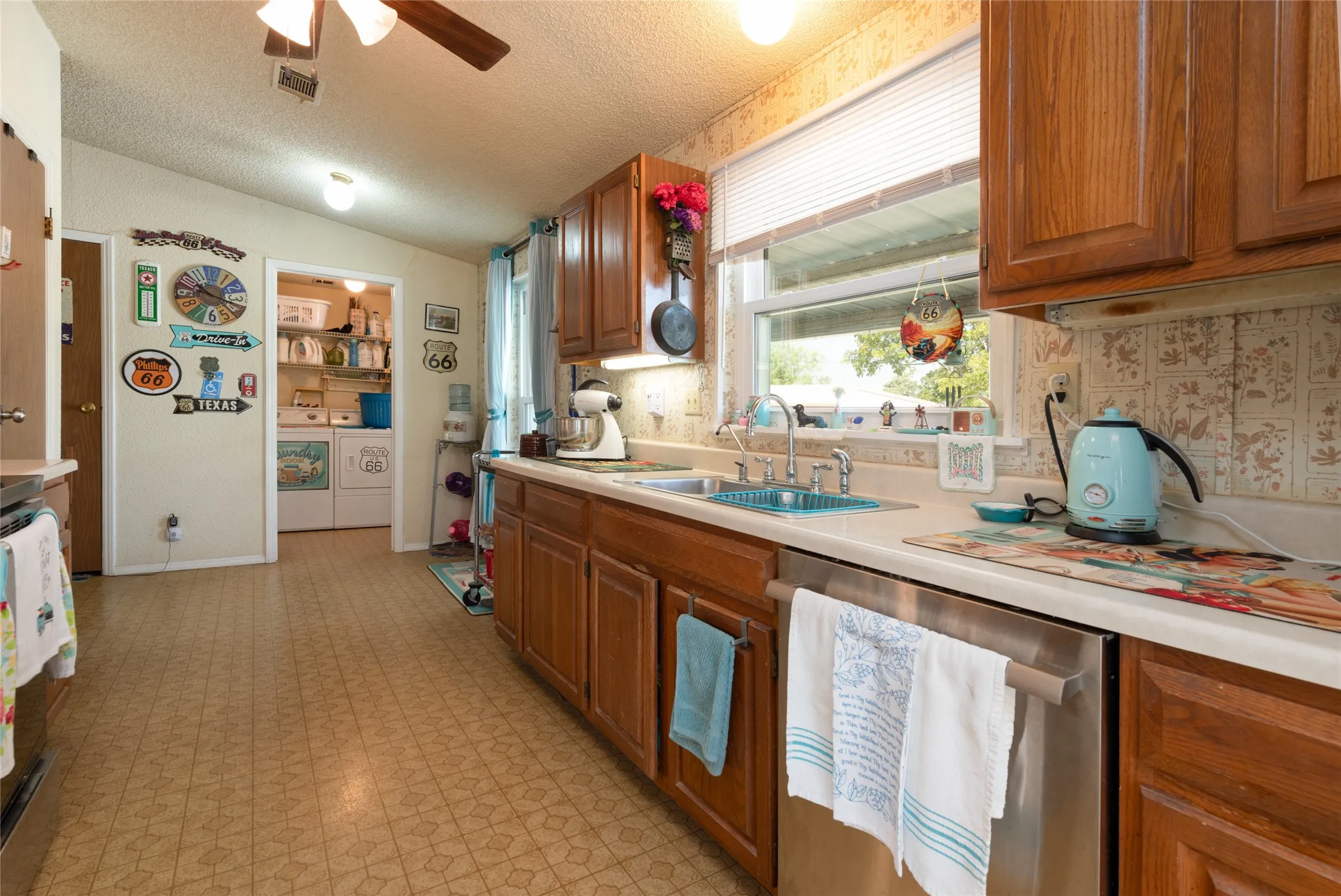 Single Family Residence For Sale in Eastland County , 508 W 17th Street, Cisco, Texas 76437, 3 Bedroom, 2 Bathroom, 2 Garage spaces, 1,568 Sqft, built in 1985, mls#21367189, Real Estate Agent in Cisco, Homes For Sale in Eastland county, Homes For Sale in Cisco, Realtor in Cisco Texas, Real Estate Brokerage Independent Realty Texas, Luminita Cordes Realtor
