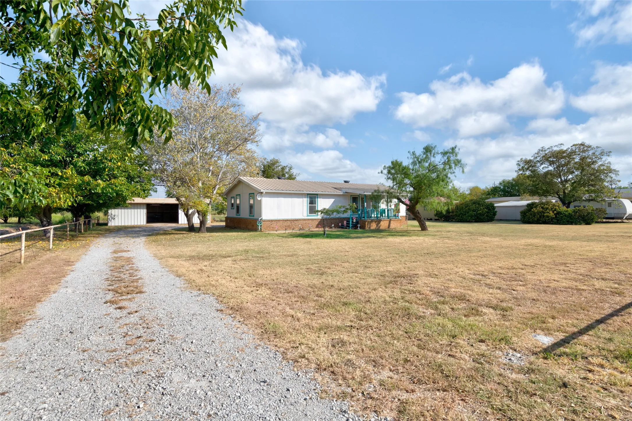 Single Family Residence For Sale in Eastland County , 508 W 17th Street, Cisco, Texas 76437, 3 Bedroom, 2 Bathroom, 2 Garage spaces, 1,568 Sqft, built in 1985, mls#21367189, Real Estate Agent in Cisco, Homes For Sale in Eastland county, Homes For Sale in Cisco, Realtor in Cisco Texas, Real Estate Brokerage Independent Realty Texas, Luminita Cordes Realtor
