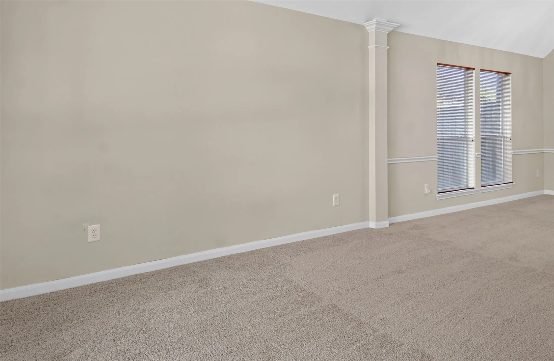 Single Family Residence For Sale in Tarrant County , 6928 Spring Valley Way, Fort Worth, Texas 76132, 4 Bedroom, 3 Bathroom, 2 Garage spaces, 2,546 Sqft, built in 1998, mls#21368445, Real Estate Agent in Fort Worth, Homes For Sale in Tarrant county, Homes For Sale in Fort Worth, Realtor in Fort Worth Texas, Real Estate Brokerage Independent Realty Texas, Luminita Cordes Realtor