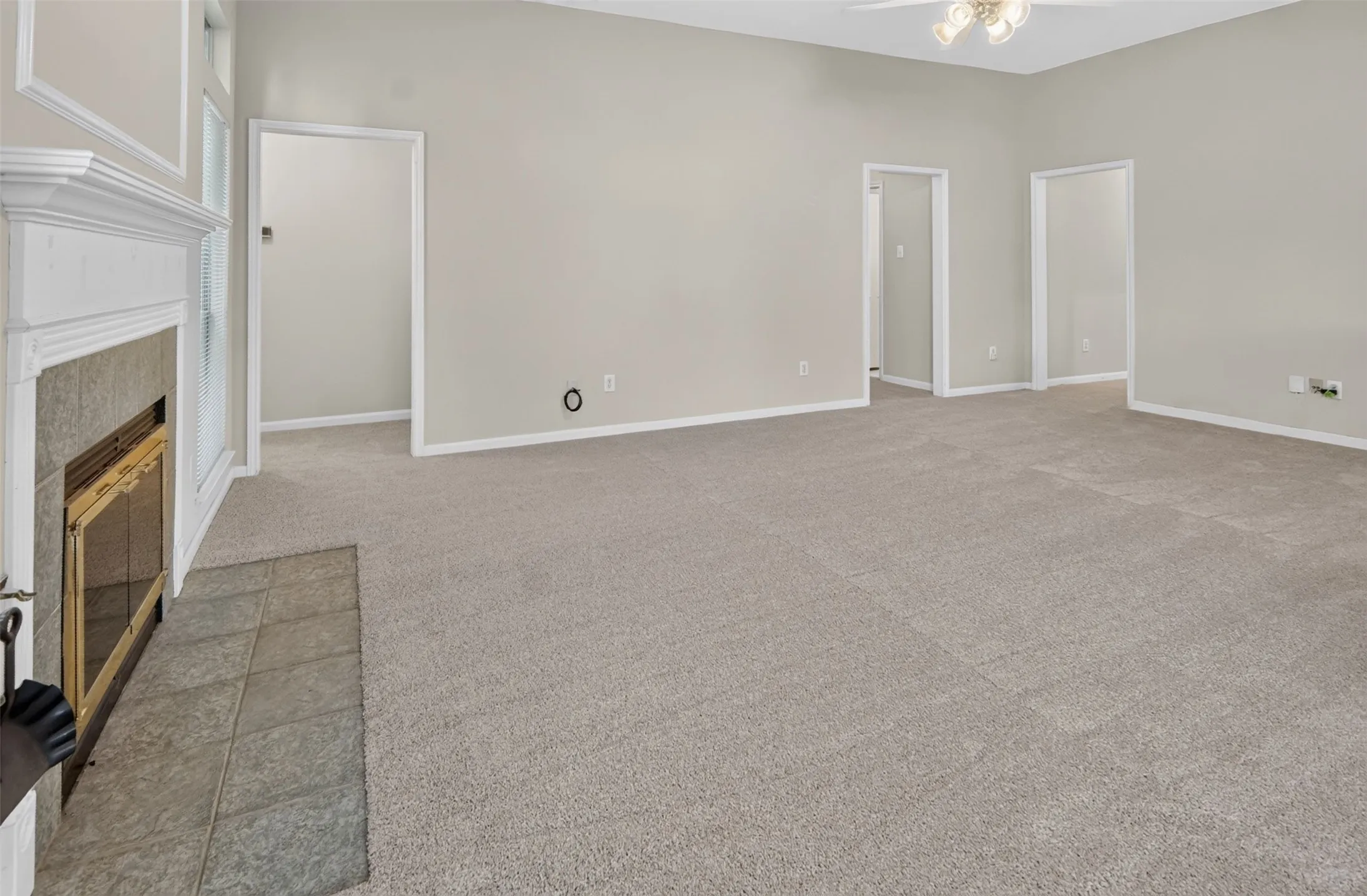 Single Family Residence For Sale in Tarrant County , 6928 Spring Valley Way, Fort Worth, Texas 76132, 4 Bedroom, 3 Bathroom, 2 Garage spaces, 2,546 Sqft, built in 1998, mls#21368445, Real Estate Agent in Fort Worth, Homes For Sale in Tarrant county, Homes For Sale in Fort Worth, Realtor in Fort Worth Texas, Real Estate Brokerage Independent Realty Texas, Luminita Cordes Realtor