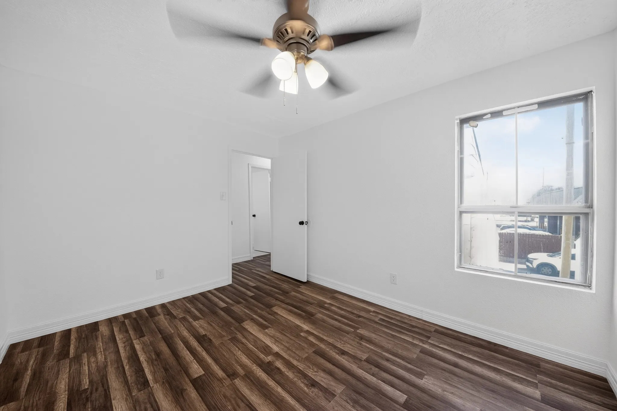 Townhouse For Sale in Harris County , 7335 Antoine Drive, Houston, Texas 77088, 3 Bedroom, 3 Bathroom, 2 Garage spaces, 1,734 Sqft, built in 1978, mls#21368318, Real Estate Agent in Houston, Homes For Sale in Harris county, Homes For Sale in Houston, Realtor in Houston Texas, Real Estate Brokerage Independent Realty Texas, Luminita Cordes Realtor