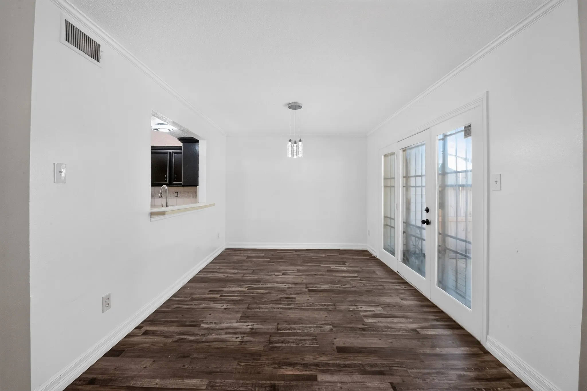 Townhouse For Sale in Harris County , 7335 Antoine Drive, Houston, Texas 77088, 3 Bedroom, 3 Bathroom, 2 Garage spaces, 1,734 Sqft, built in 1978, mls#21368318, Real Estate Agent in Houston, Homes For Sale in Harris county, Homes For Sale in Houston, Realtor in Houston Texas, Real Estate Brokerage Independent Realty Texas, Luminita Cordes Realtor