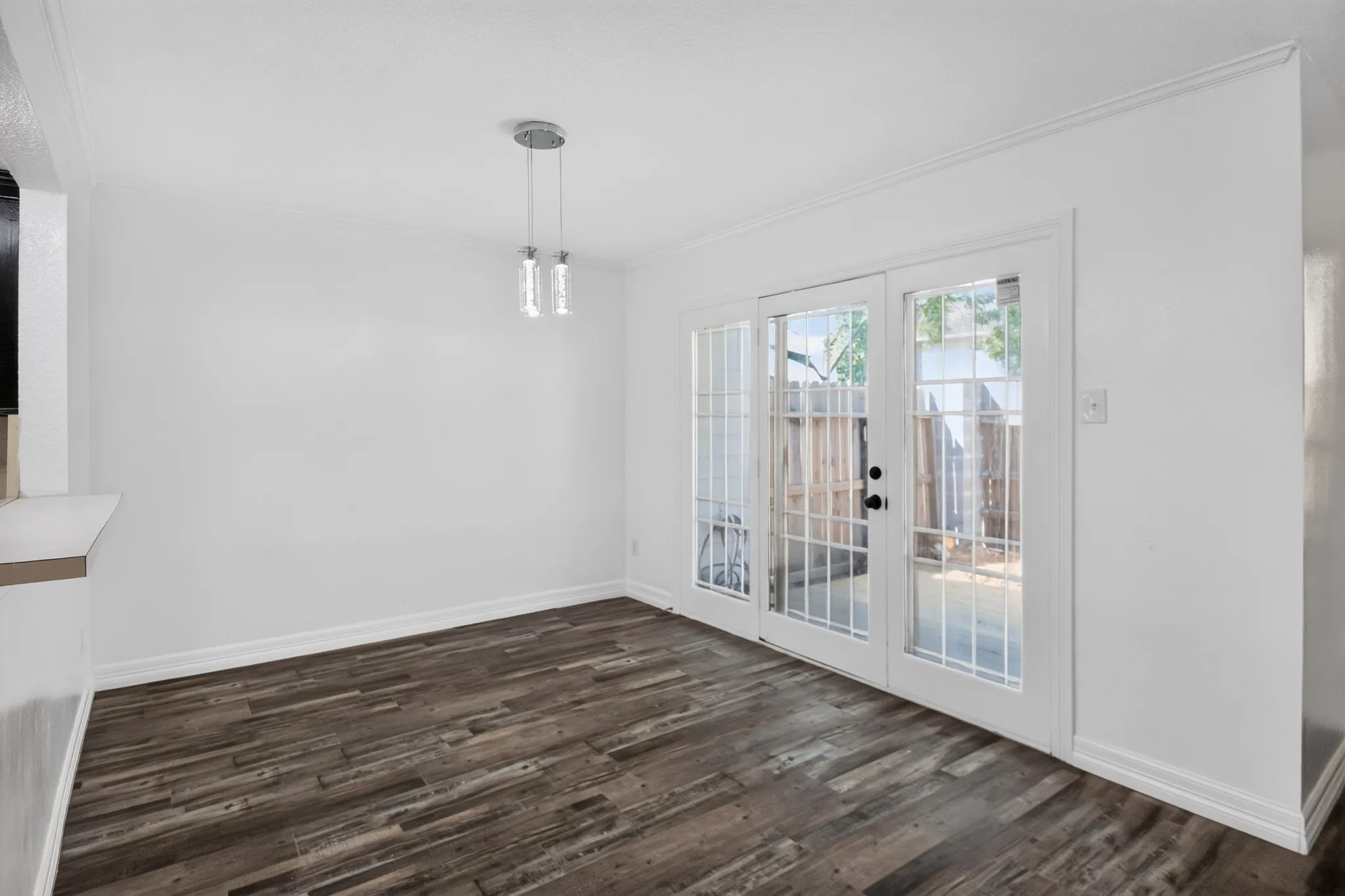 Townhouse For Sale in Harris County , 7335 Antoine Drive, Houston, Texas 77088, 3 Bedroom, 3 Bathroom, 2 Garage spaces, 1,734 Sqft, built in 1978, mls#21368318, Real Estate Agent in Houston, Homes For Sale in Harris county, Homes For Sale in Houston, Realtor in Houston Texas, Real Estate Brokerage Independent Realty Texas, Luminita Cordes Realtor