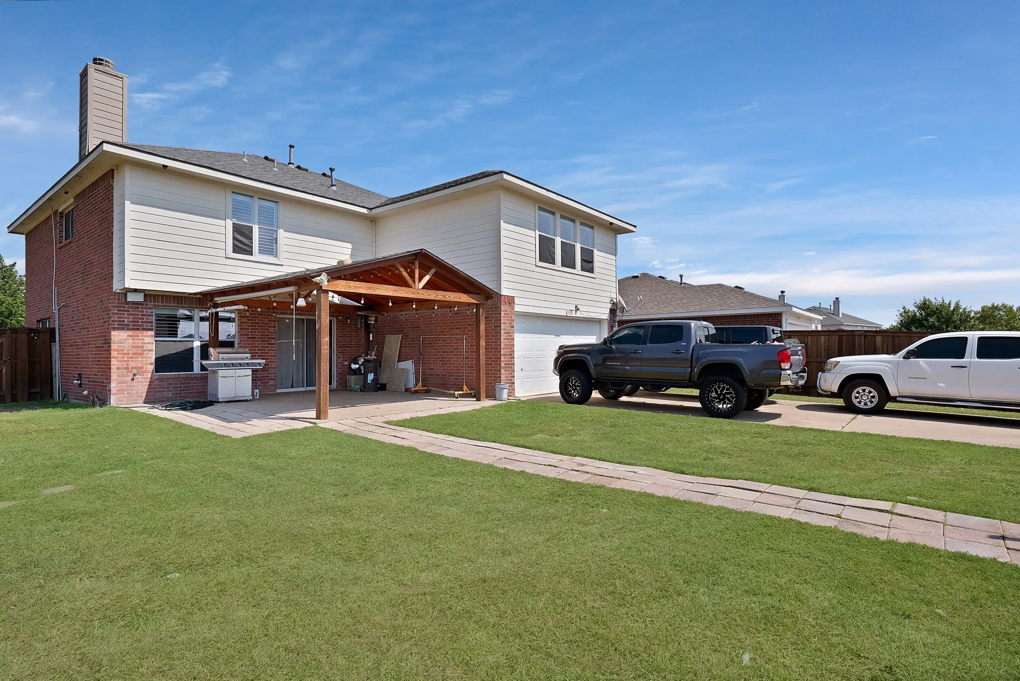 Single Family Residence For Sale in Dallas County , 3101 Silver Creek Drive, Mesquite, Texas 75181, 4 Bedroom, 3 Bathroom, 2 Garage spaces, 2,786 Sqft, built in 2002, mls#21368455, Real Estate Agent in Mesquite, Homes For Sale in Dallas county, Homes For Sale in Mesquite, Realtor in Mesquite Texas, Real Estate Brokerage Independent Realty Texas, Luminita Cordes Realtor