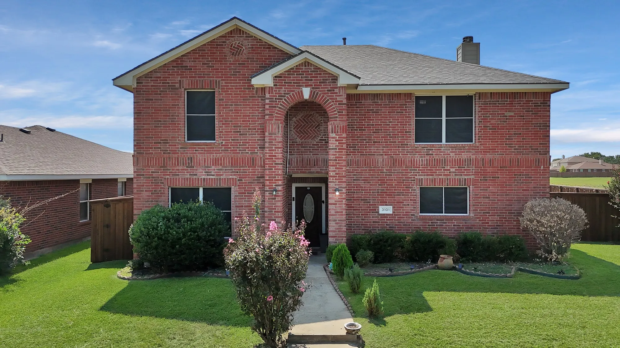 Single Family Residence For Sale in Dallas County , 3101 Silver Creek Drive, Mesquite, Texas 75181, 4 Bedroom, 3 Bathroom, 2 Garage spaces, 2,786 Sqft, built in 2002, mls#21368455, Real Estate Agent in Mesquite, Homes For Sale in Dallas county, Homes For Sale in Mesquite, Realtor in Mesquite Texas, Real Estate Brokerage Independent Realty Texas, Luminita Cordes Realtor