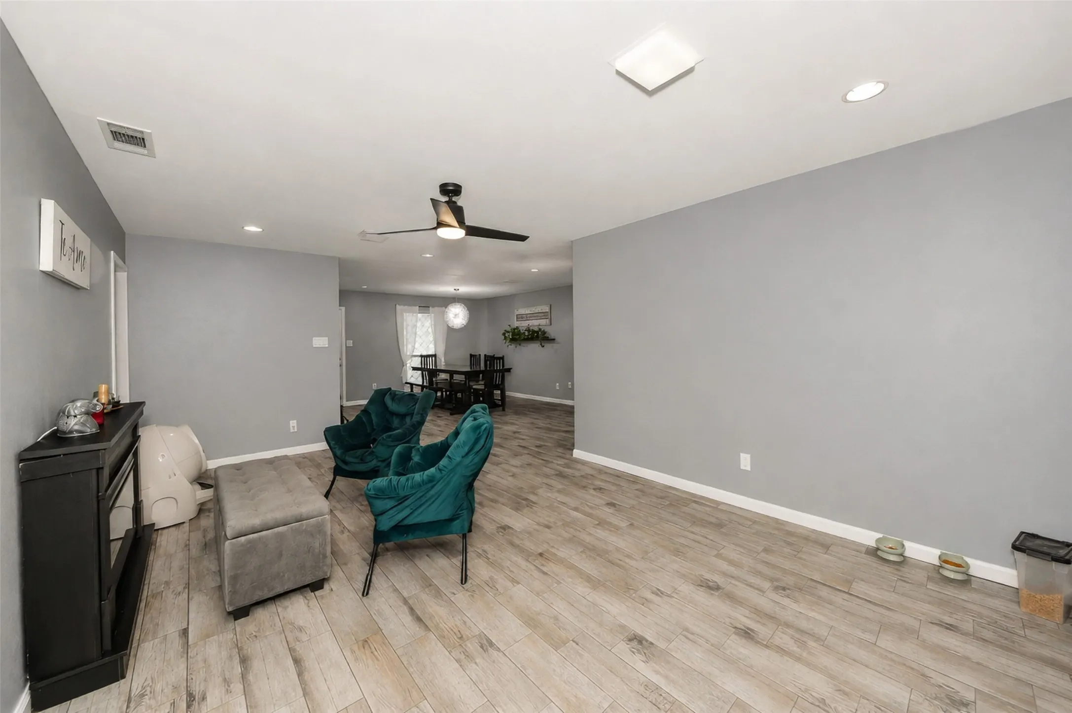 Single Family Residence For Sale in Dallas County , 3414 Urban Drive, Garland, Texas 75041, 5 Bedroom, 3 Bathroom, Garage spaces, 3,100 Sqft, built in 1967, mls#21367416, Real Estate Agent in Garland, Homes For Sale in Dallas county, Homes For Sale in Garland, Realtor in Garland Texas, Real Estate Brokerage Independent Realty Texas, Luminita Cordes Realtor