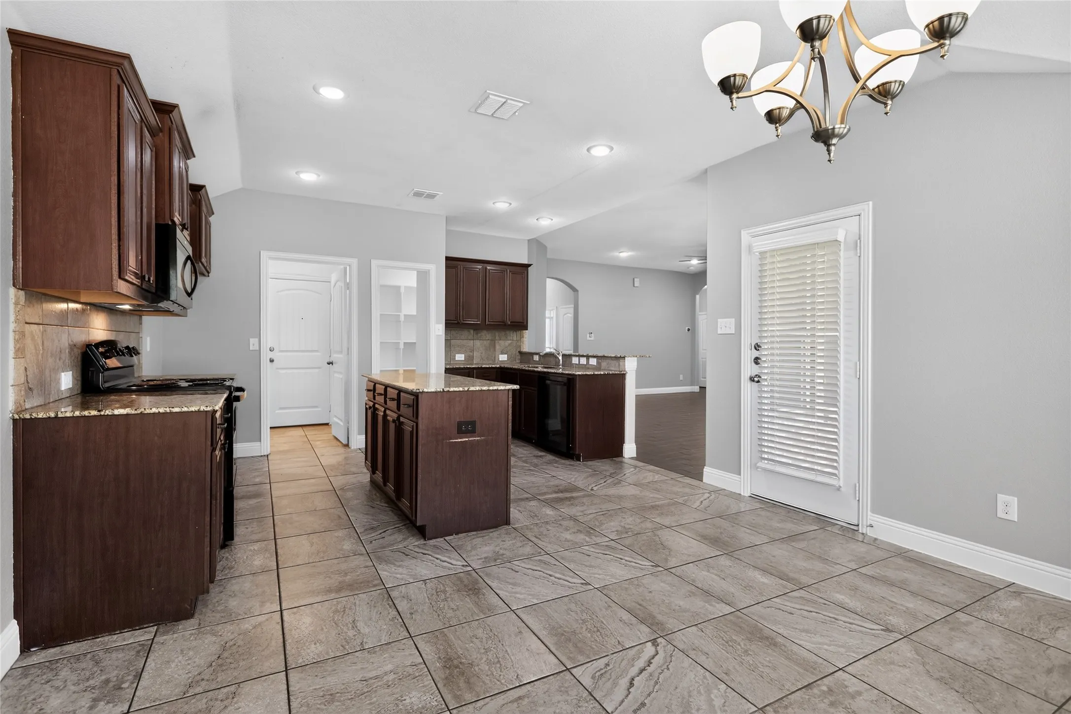 Single Family Residence For Sale in Tarrant County , 7526 Park Avenue, Forest Hill, Texas 76140, 4 Bedroom, 2 Bathroom, 2 Garage spaces, 2,052 Sqft, built in 2017, mls#21356444, Real Estate Agent in Forest Hill, Homes For Sale in Tarrant county, Homes For Sale in Forest Hill, Realtor in Forest Hill Texas, Real Estate Brokerage Independent Realty Texas, Luminita Cordes Realtor