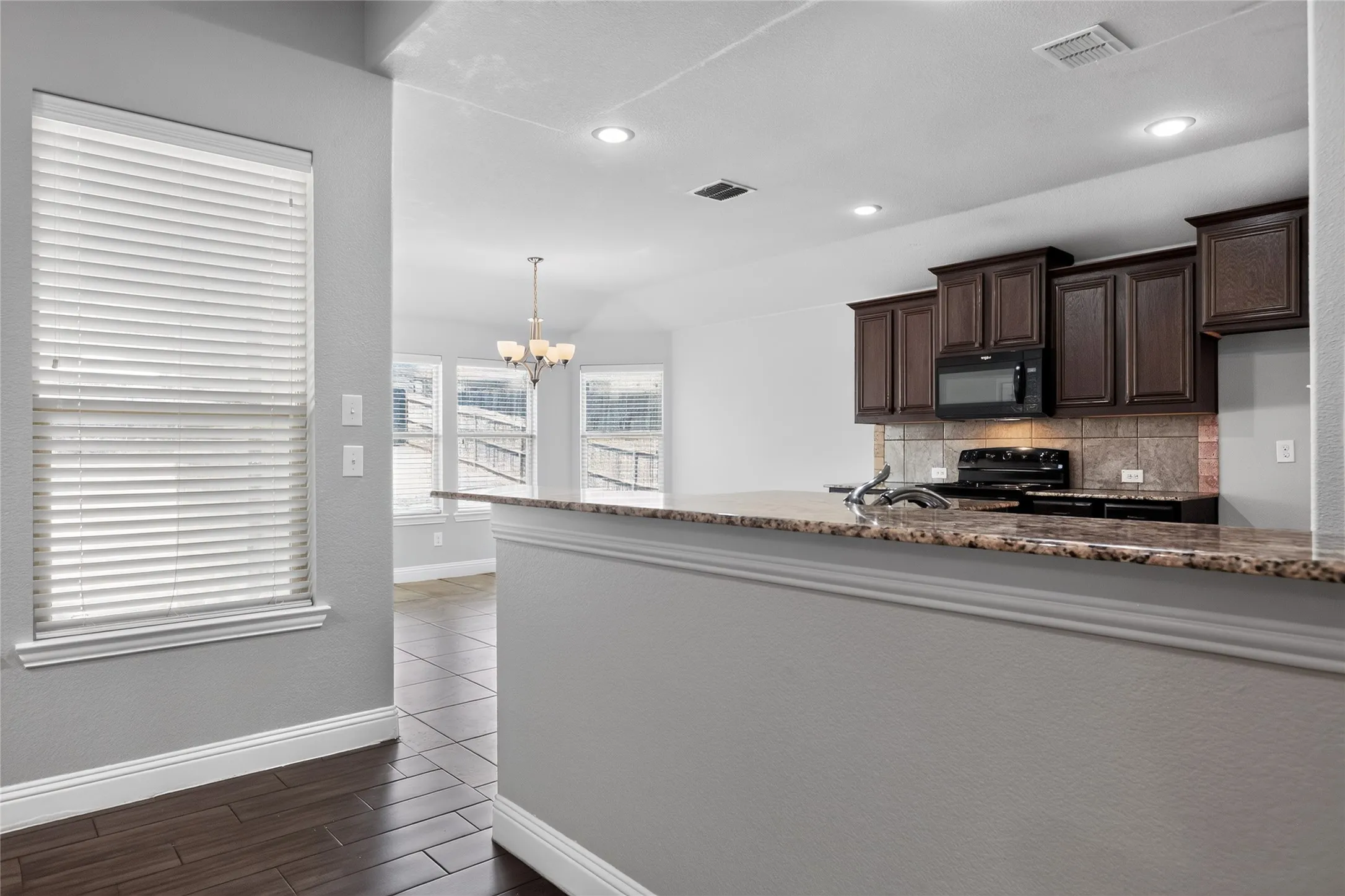 Single Family Residence For Sale in Tarrant County , 7526 Park Avenue, Forest Hill, Texas 76140, 4 Bedroom, 2 Bathroom, 2 Garage spaces, 2,052 Sqft, built in 2017, mls#21356444, Real Estate Agent in Forest Hill, Homes For Sale in Tarrant county, Homes For Sale in Forest Hill, Realtor in Forest Hill Texas, Real Estate Brokerage Independent Realty Texas, Luminita Cordes Realtor
