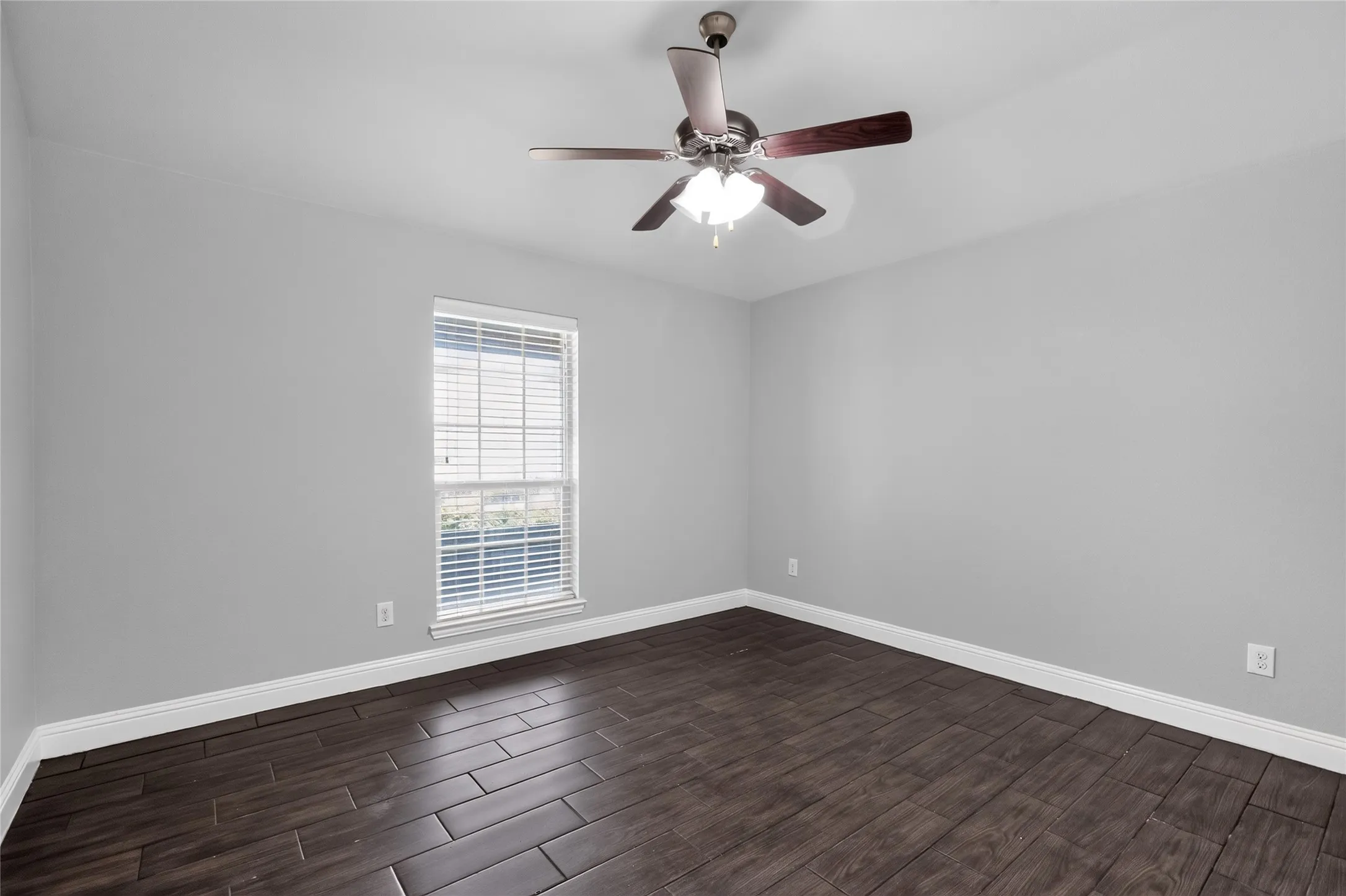 Single Family Residence For Sale in Tarrant County , 7526 Park Avenue, Forest Hill, Texas 76140, 4 Bedroom, 2 Bathroom, 2 Garage spaces, 2,052 Sqft, built in 2017, mls#21356444, Real Estate Agent in Forest Hill, Homes For Sale in Tarrant county, Homes For Sale in Forest Hill, Realtor in Forest Hill Texas, Real Estate Brokerage Independent Realty Texas, Luminita Cordes Realtor