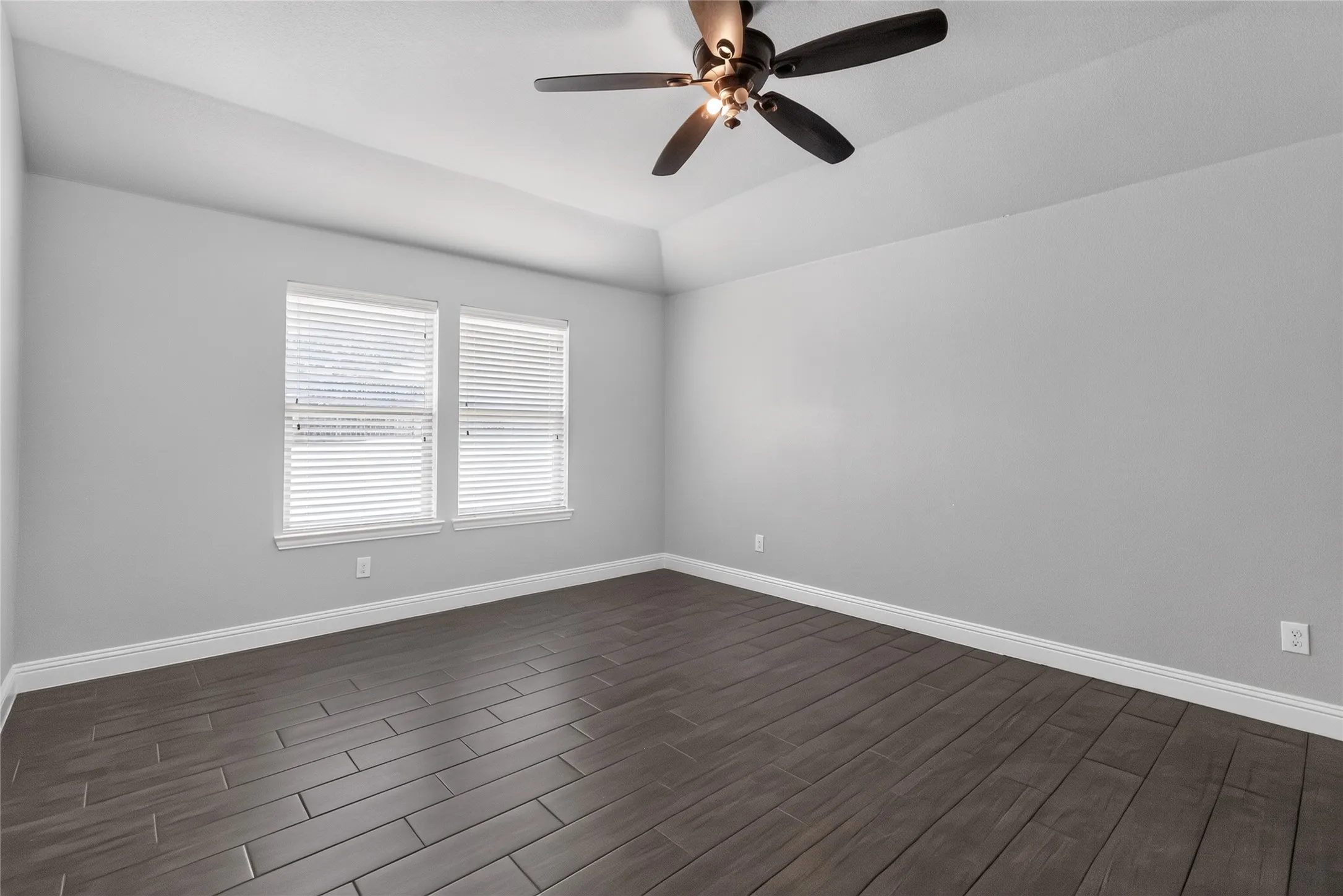 Single Family Residence For Sale in Tarrant County , 7526 Park Avenue, Forest Hill, Texas 76140, 4 Bedroom, 2 Bathroom, 2 Garage spaces, 2,052 Sqft, built in 2017, mls#21356444, Real Estate Agent in Forest Hill, Homes For Sale in Tarrant county, Homes For Sale in Forest Hill, Realtor in Forest Hill Texas, Real Estate Brokerage Independent Realty Texas, Luminita Cordes Realtor