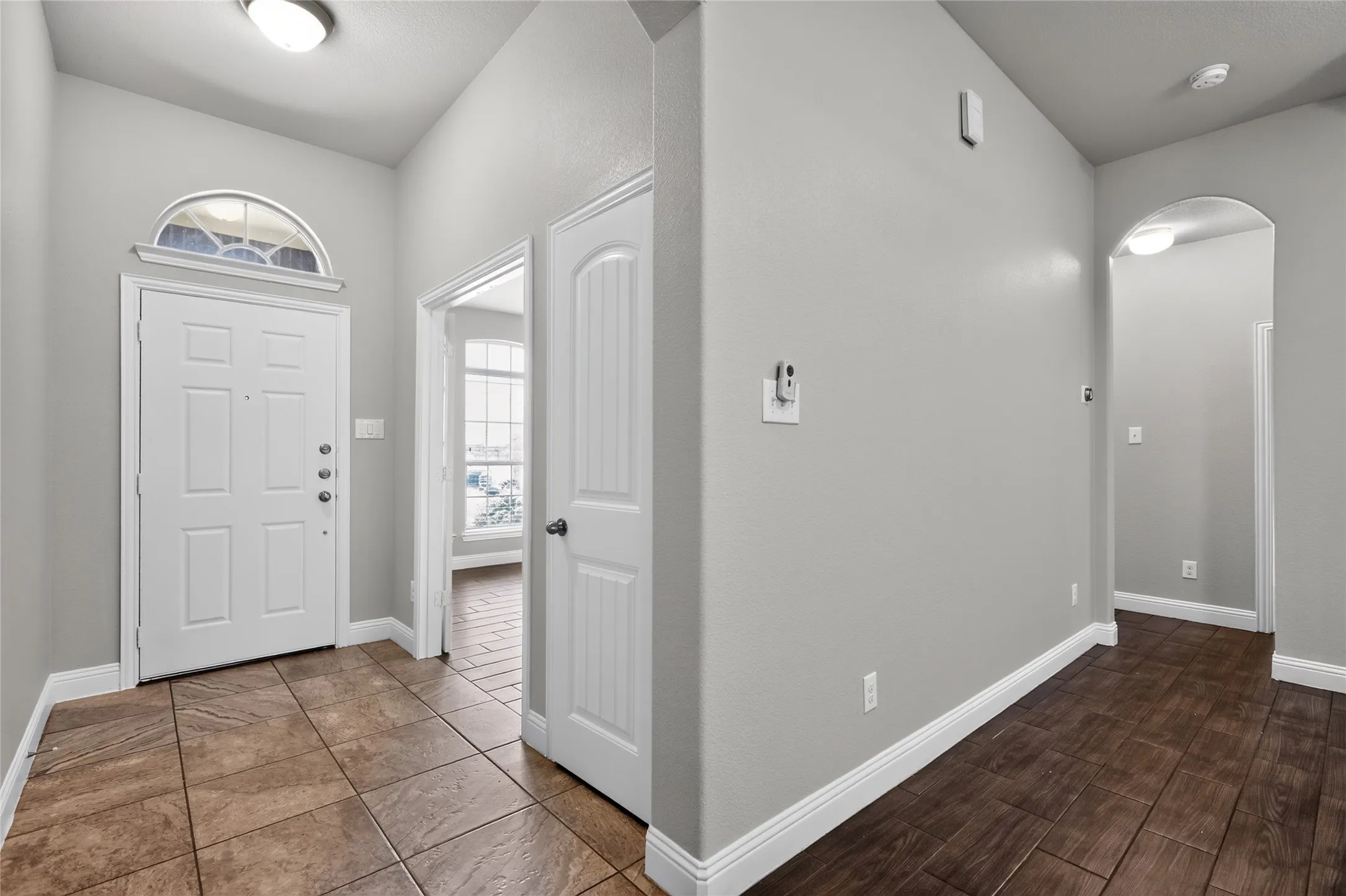 Single Family Residence For Sale in Tarrant County , 7526 Park Avenue, Forest Hill, Texas 76140, 4 Bedroom, 2 Bathroom, 2 Garage spaces, 2,052 Sqft, built in 2017, mls#21356444, Real Estate Agent in Forest Hill, Homes For Sale in Tarrant county, Homes For Sale in Forest Hill, Realtor in Forest Hill Texas, Real Estate Brokerage Independent Realty Texas, Luminita Cordes Realtor