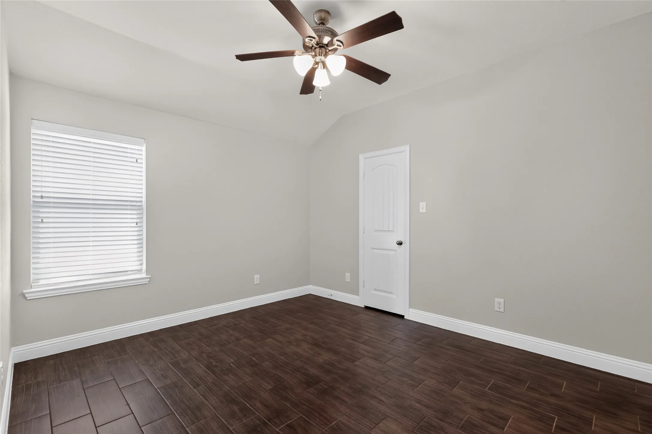 Single Family Residence For Sale in Tarrant County , 7526 Park Avenue, Forest Hill, Texas 76140, 4 Bedroom, 2 Bathroom, 2 Garage spaces, 2,052 Sqft, built in 2017, mls#21356444, Real Estate Agent in Forest Hill, Homes For Sale in Tarrant county, Homes For Sale in Forest Hill, Realtor in Forest Hill Texas, Real Estate Brokerage Independent Realty Texas, Luminita Cordes Realtor