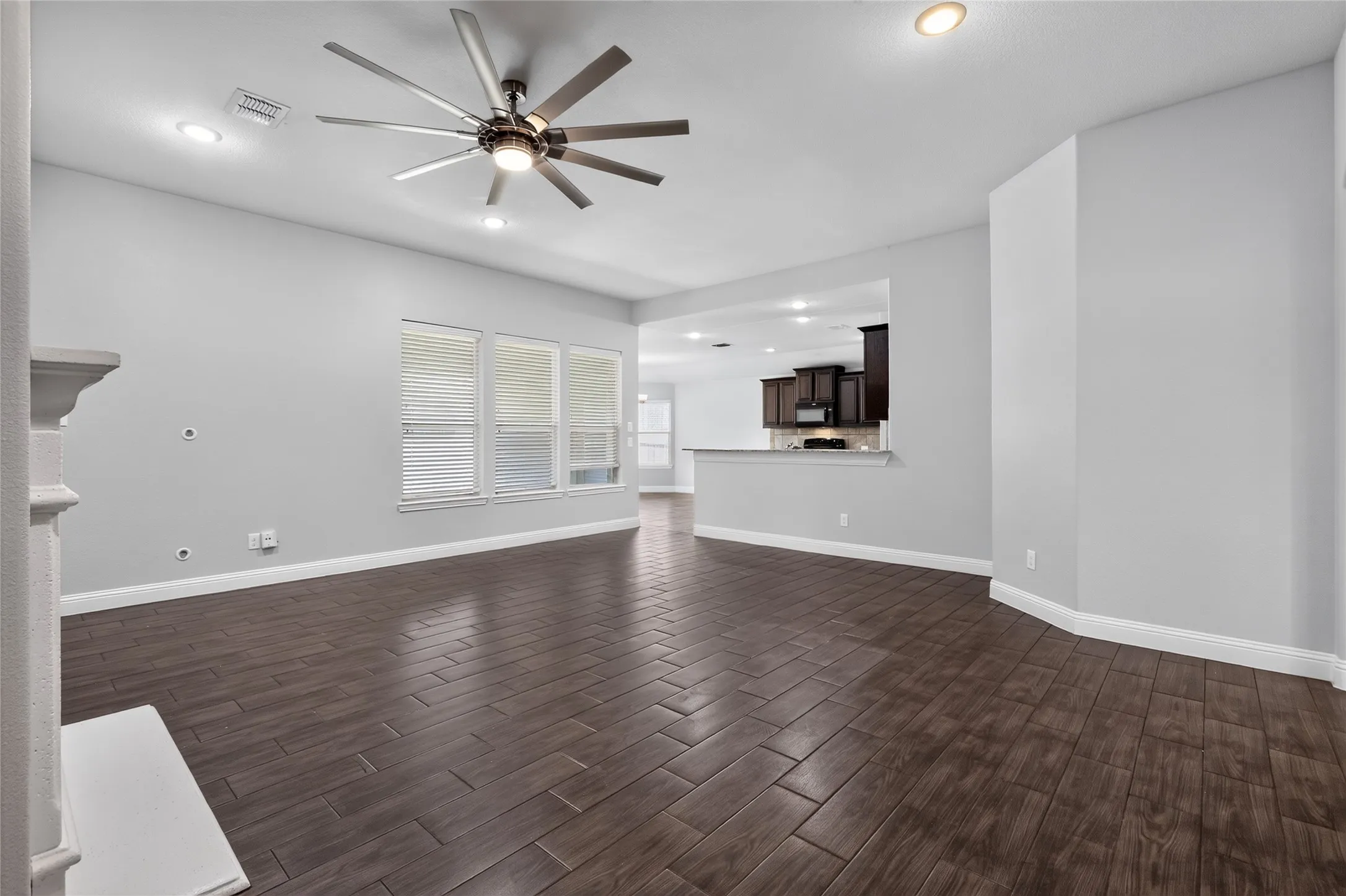 Single Family Residence For Sale in Tarrant County , 7526 Park Avenue, Forest Hill, Texas 76140, 4 Bedroom, 2 Bathroom, 2 Garage spaces, 2,052 Sqft, built in 2017, mls#21356444, Real Estate Agent in Forest Hill, Homes For Sale in Tarrant county, Homes For Sale in Forest Hill, Realtor in Forest Hill Texas, Real Estate Brokerage Independent Realty Texas, Luminita Cordes Realtor