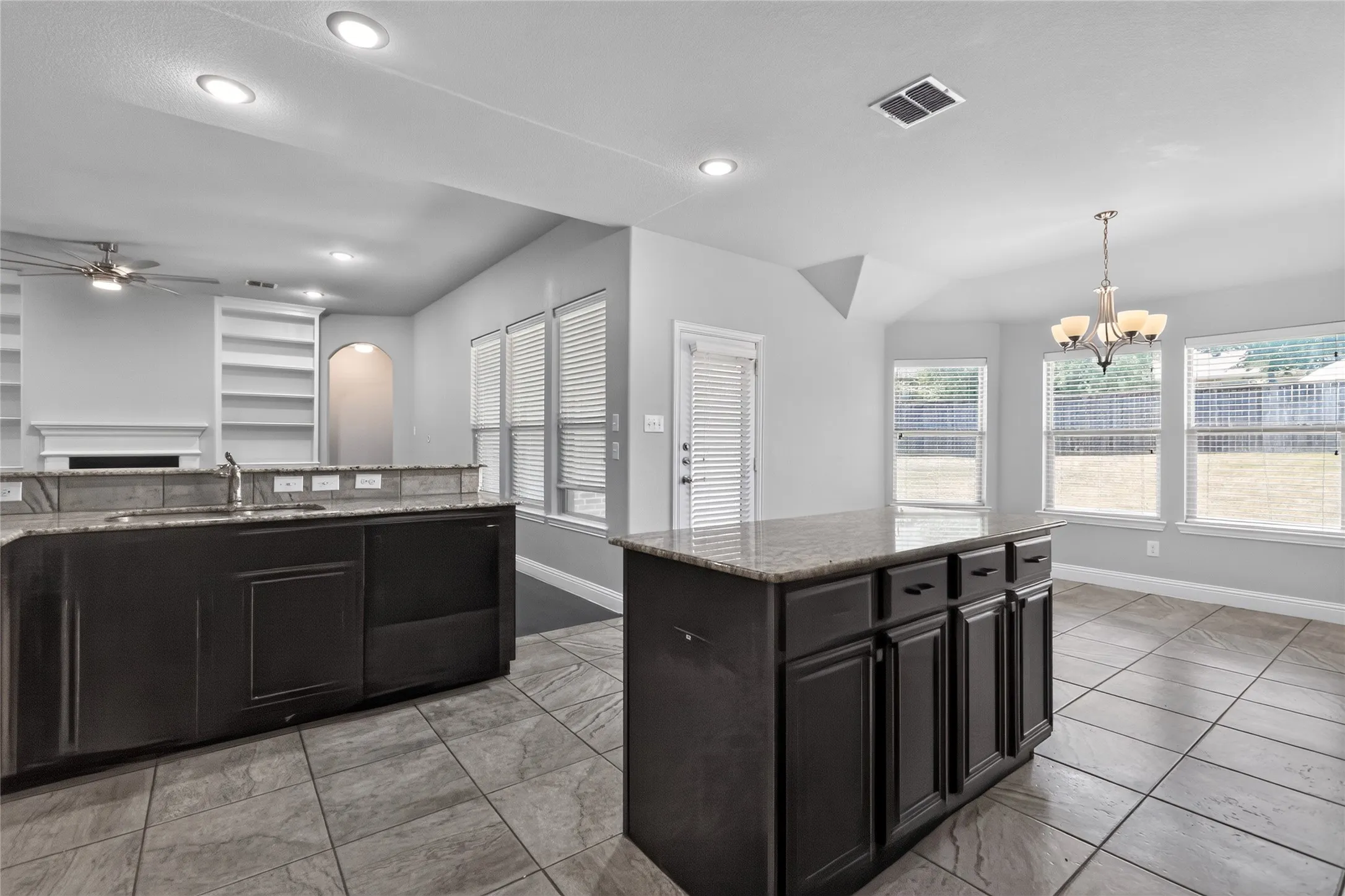 Single Family Residence For Sale in Tarrant County , 7526 Park Avenue, Forest Hill, Texas 76140, 4 Bedroom, 2 Bathroom, 2 Garage spaces, 2,052 Sqft, built in 2017, mls#21356444, Real Estate Agent in Forest Hill, Homes For Sale in Tarrant county, Homes For Sale in Forest Hill, Realtor in Forest Hill Texas, Real Estate Brokerage Independent Realty Texas, Luminita Cordes Realtor