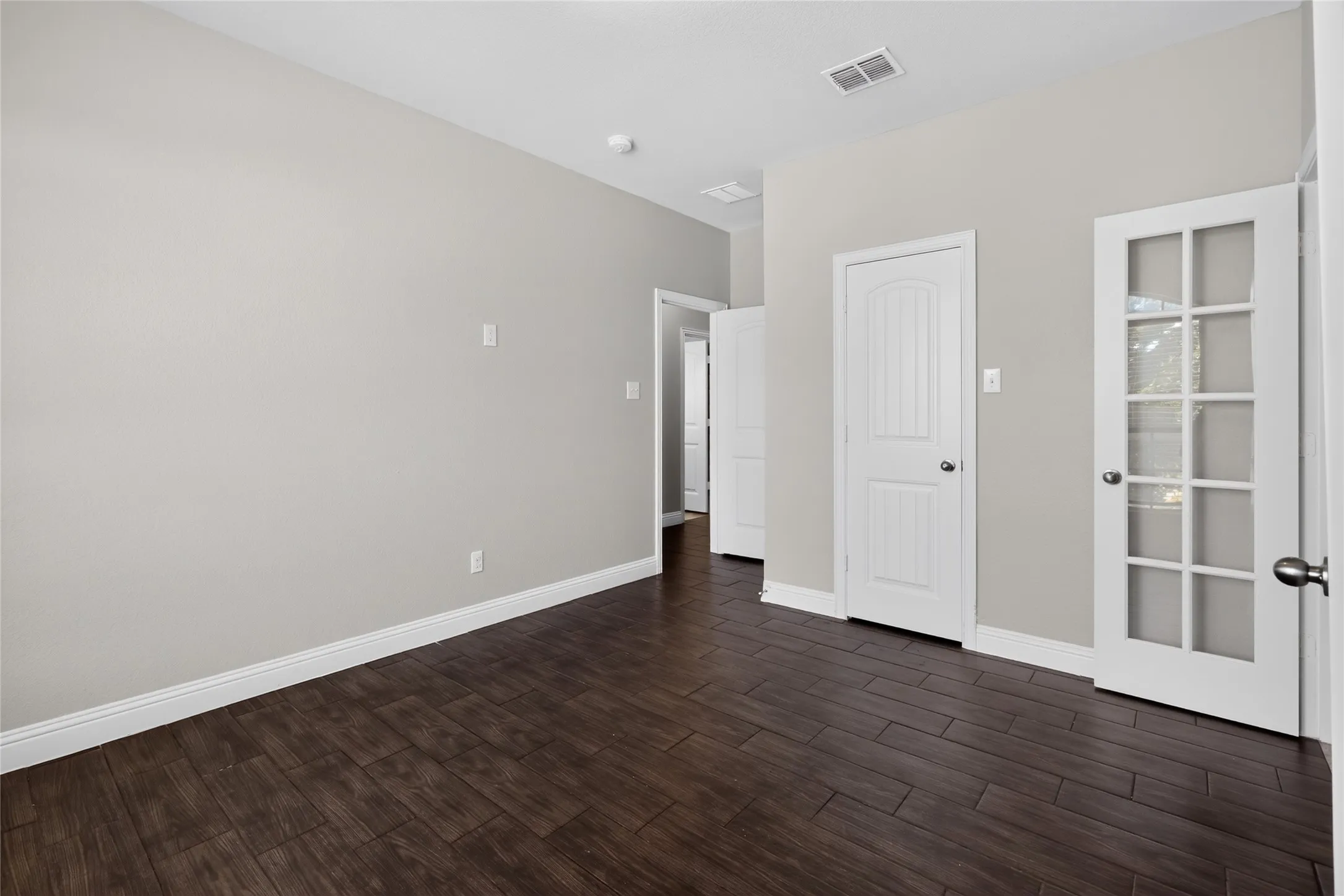 Single Family Residence For Sale in Tarrant County , 7526 Park Avenue, Forest Hill, Texas 76140, 4 Bedroom, 2 Bathroom, 2 Garage spaces, 2,052 Sqft, built in 2017, mls#21356444, Real Estate Agent in Forest Hill, Homes For Sale in Tarrant county, Homes For Sale in Forest Hill, Realtor in Forest Hill Texas, Real Estate Brokerage Independent Realty Texas, Luminita Cordes Realtor