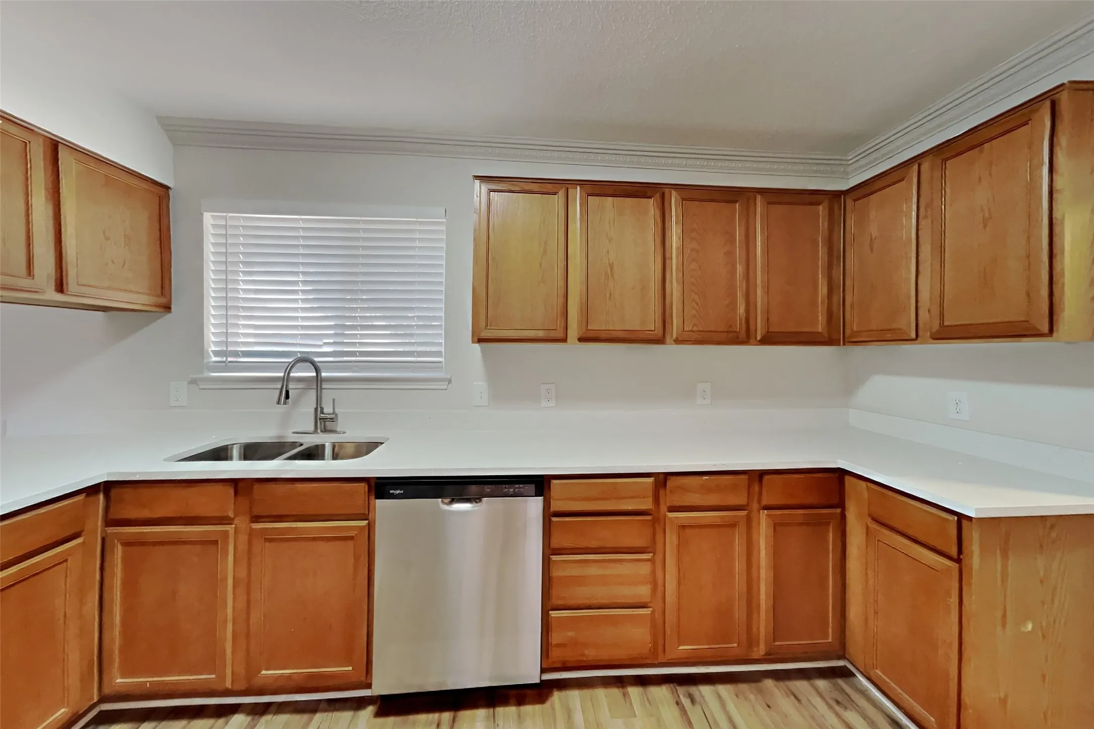 Single Family Residence For Rent in Tarrant County , 8712 Limestone Drive, Fort Worth, Texas 76244, 3 Bedroom, 3 Bathroom, 2 Garage spaces, 2,296 Sqft, built in 2001, mls#21368466, Real Estate Agent in Fort Worth, Homes For Rent in Tarrant county, Homes For Rent in Fort Worth, Realtor in Fort Worth Texas, Real Estate Brokerage Independent Realty Texas, Luminita Cordes Realtor