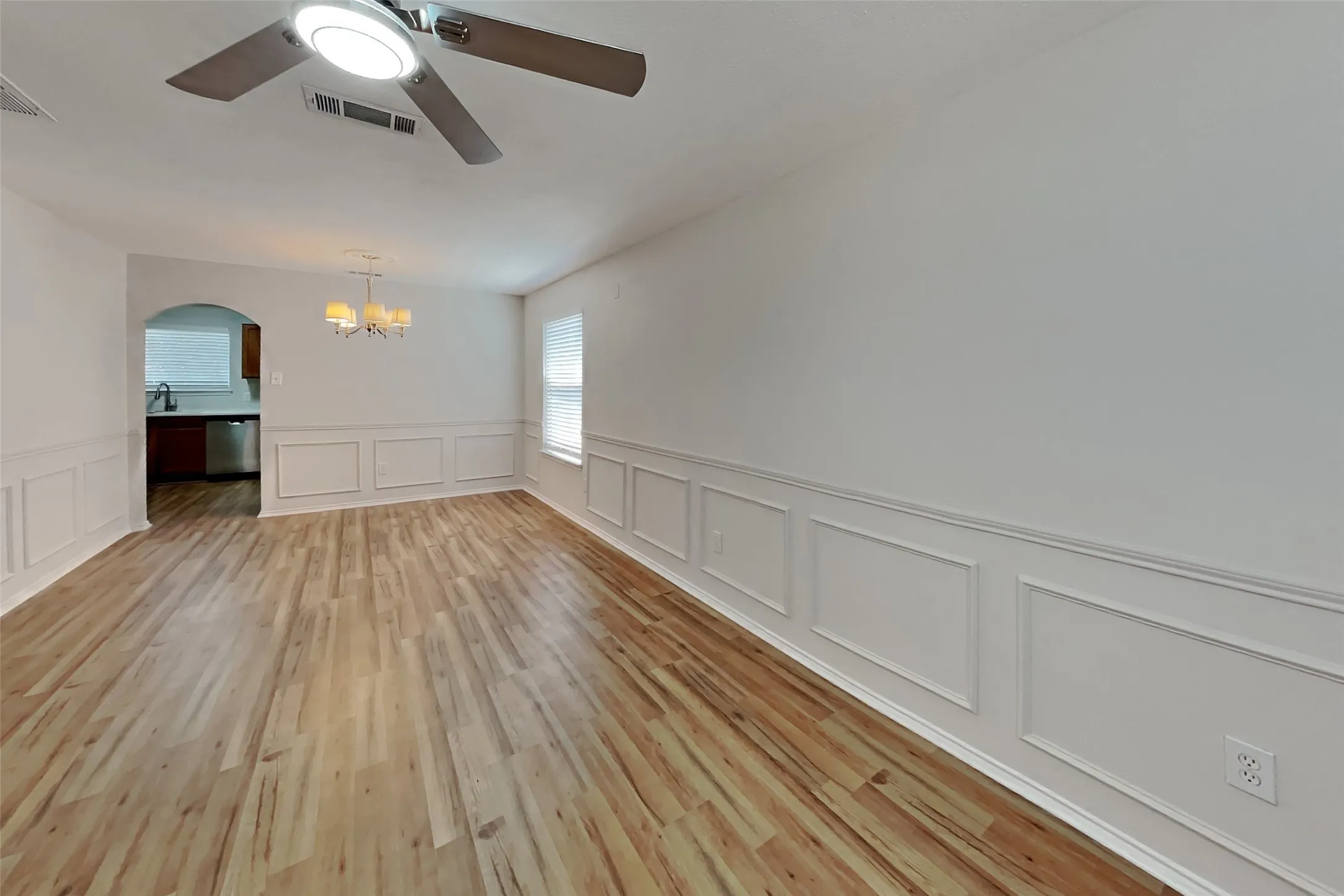 Single Family Residence For Rent in Tarrant County , 8712 Limestone Drive, Fort Worth, Texas 76244, 3 Bedroom, 3 Bathroom, 2 Garage spaces, 2,296 Sqft, built in 2001, mls#21368466, Real Estate Agent in Fort Worth, Homes For Rent in Tarrant county, Homes For Rent in Fort Worth, Realtor in Fort Worth Texas, Real Estate Brokerage Independent Realty Texas, Luminita Cordes Realtor