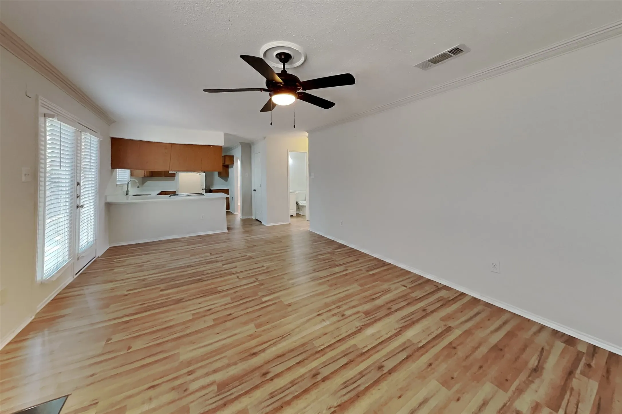 Single Family Residence For Rent in Tarrant County , 8712 Limestone Drive, Fort Worth, Texas 76244, 3 Bedroom, 3 Bathroom, 2 Garage spaces, 2,296 Sqft, built in 2001, mls#21368466, Real Estate Agent in Fort Worth, Homes For Rent in Tarrant county, Homes For Rent in Fort Worth, Realtor in Fort Worth Texas, Real Estate Brokerage Independent Realty Texas, Luminita Cordes Realtor