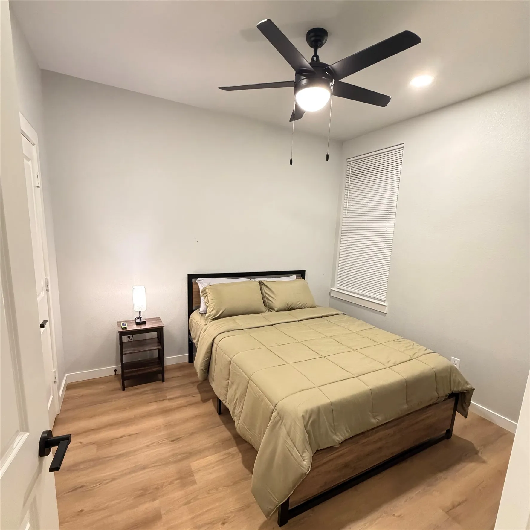 Duplex For Sale in Dallas County , 1650/1652 Hudspeth Avenue, Dallas, Texas 75216, 10 Bedroom, 8 Bathroom, 4 Garage spaces, 4,112 Sqft, built in 2024, mls#21368424, Real Estate Agent in Dallas, Homes For Sale in Dallas county, Homes For Sale in Dallas, Realtor in Dallas Texas, Real Estate Brokerage Independent Realty Texas, Luminita Cordes Realtor