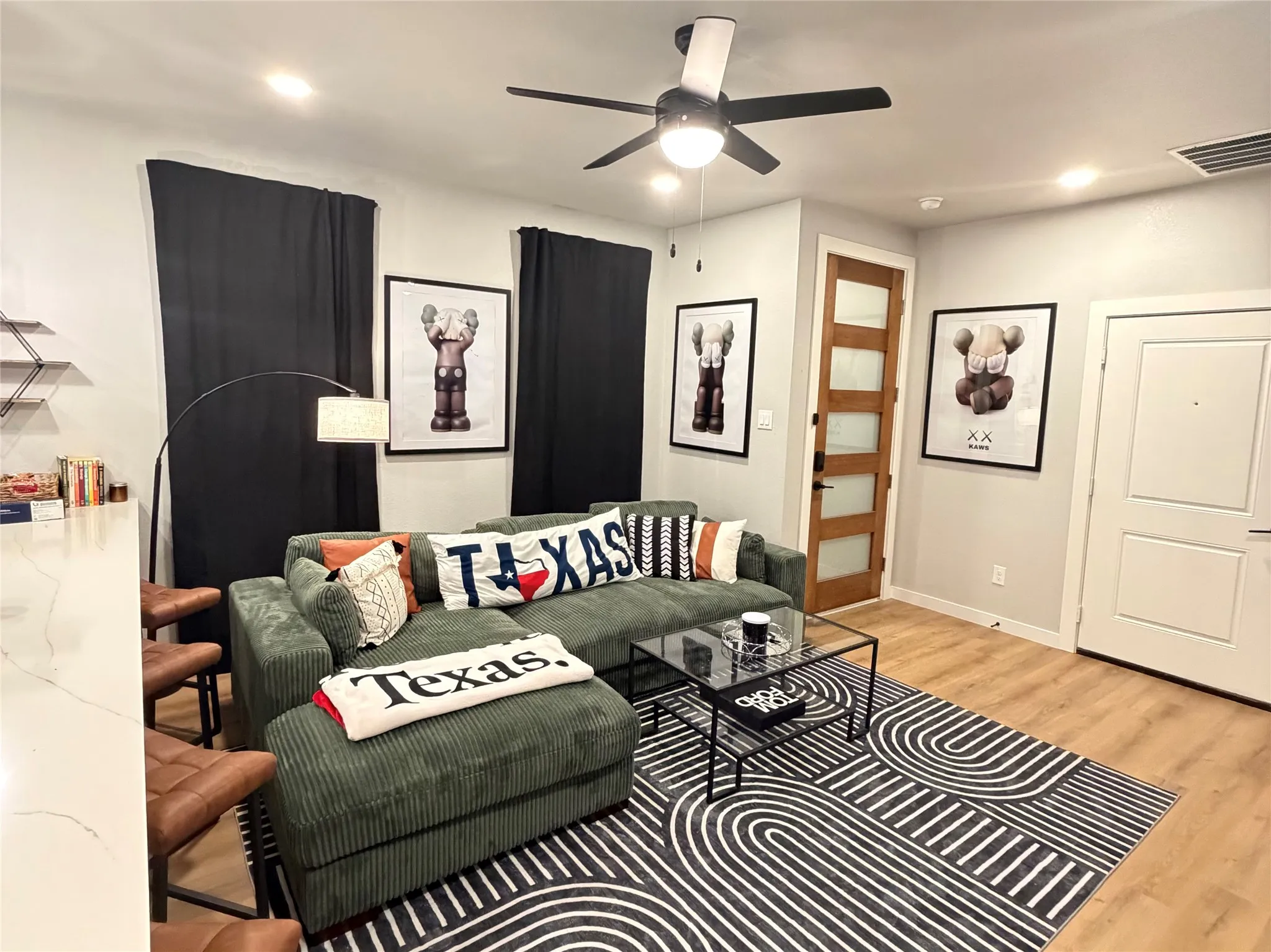 Duplex For Sale in Dallas County , 1650/1652 Hudspeth Avenue, Dallas, Texas 75216, 10 Bedroom, 8 Bathroom, 4 Garage spaces, 4,112 Sqft, built in 2024, mls#21368424, Real Estate Agent in Dallas, Homes For Sale in Dallas county, Homes For Sale in Dallas, Realtor in Dallas Texas, Real Estate Brokerage Independent Realty Texas, Luminita Cordes Realtor