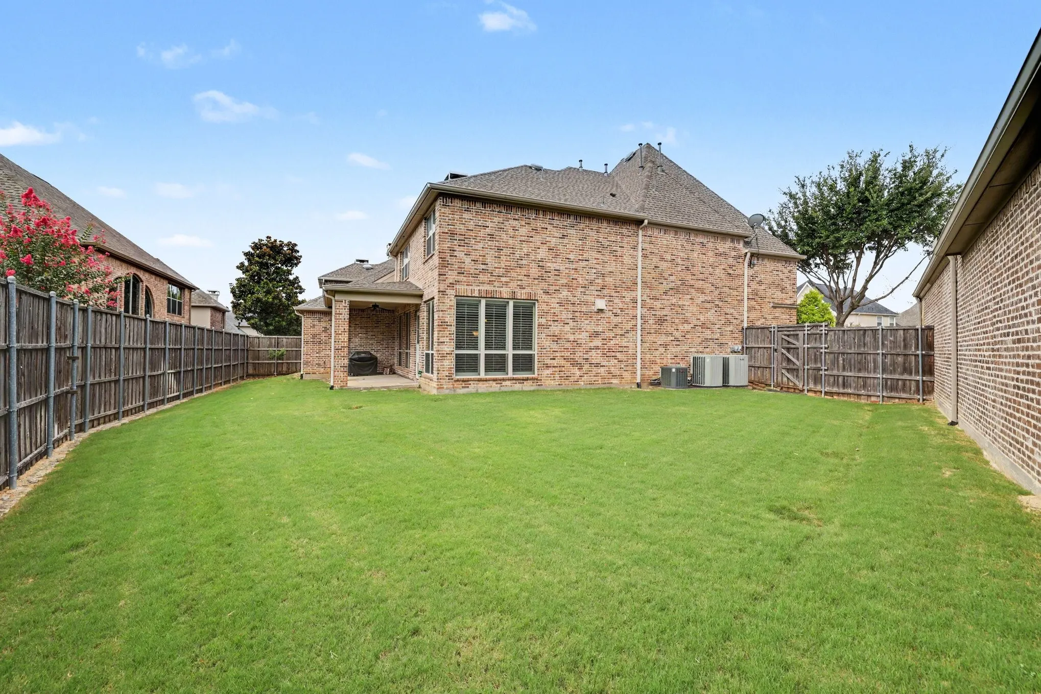 Single Family Residence For Sale in Collin County , 408 Blue Ridge Court, Allen, Texas 75013, 4 Bedroom, 5 Bathroom, 3 Garage spaces, 4,440 Sqft, built in 2010, mls#21368428, Real Estate Agent in Allen, Homes For Sale in Collin county, Homes For Sale in Allen, Realtor in Allen Texas, Real Estate Brokerage Independent Realty Texas, Luminita Cordes Realtor