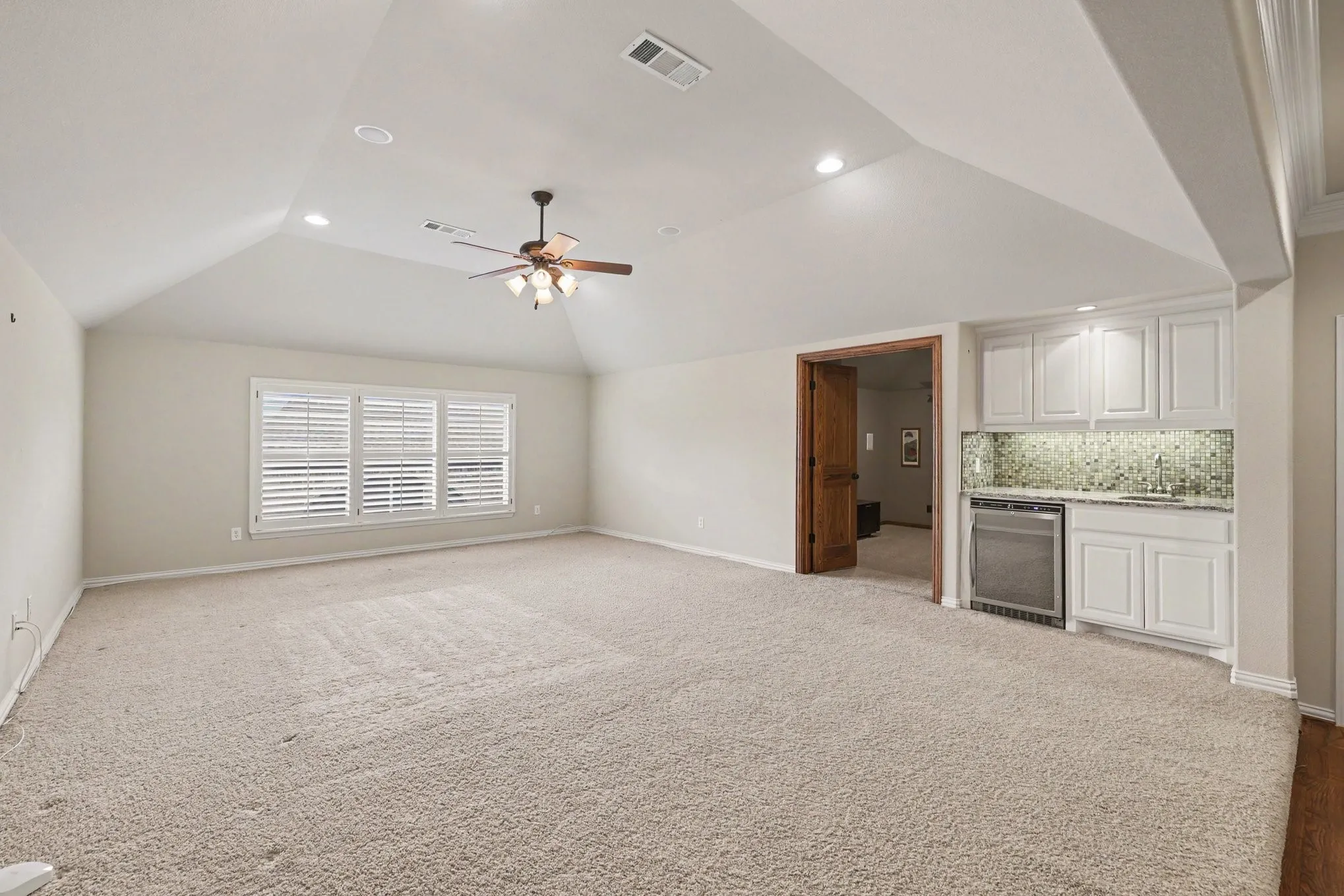 Single Family Residence For Sale in Collin County , 408 Blue Ridge Court, Allen, Texas 75013, 4 Bedroom, 5 Bathroom, 3 Garage spaces, 4,440 Sqft, built in 2010, mls#21368428, Real Estate Agent in Allen, Homes For Sale in Collin county, Homes For Sale in Allen, Realtor in Allen Texas, Real Estate Brokerage Independent Realty Texas, Luminita Cordes Realtor
