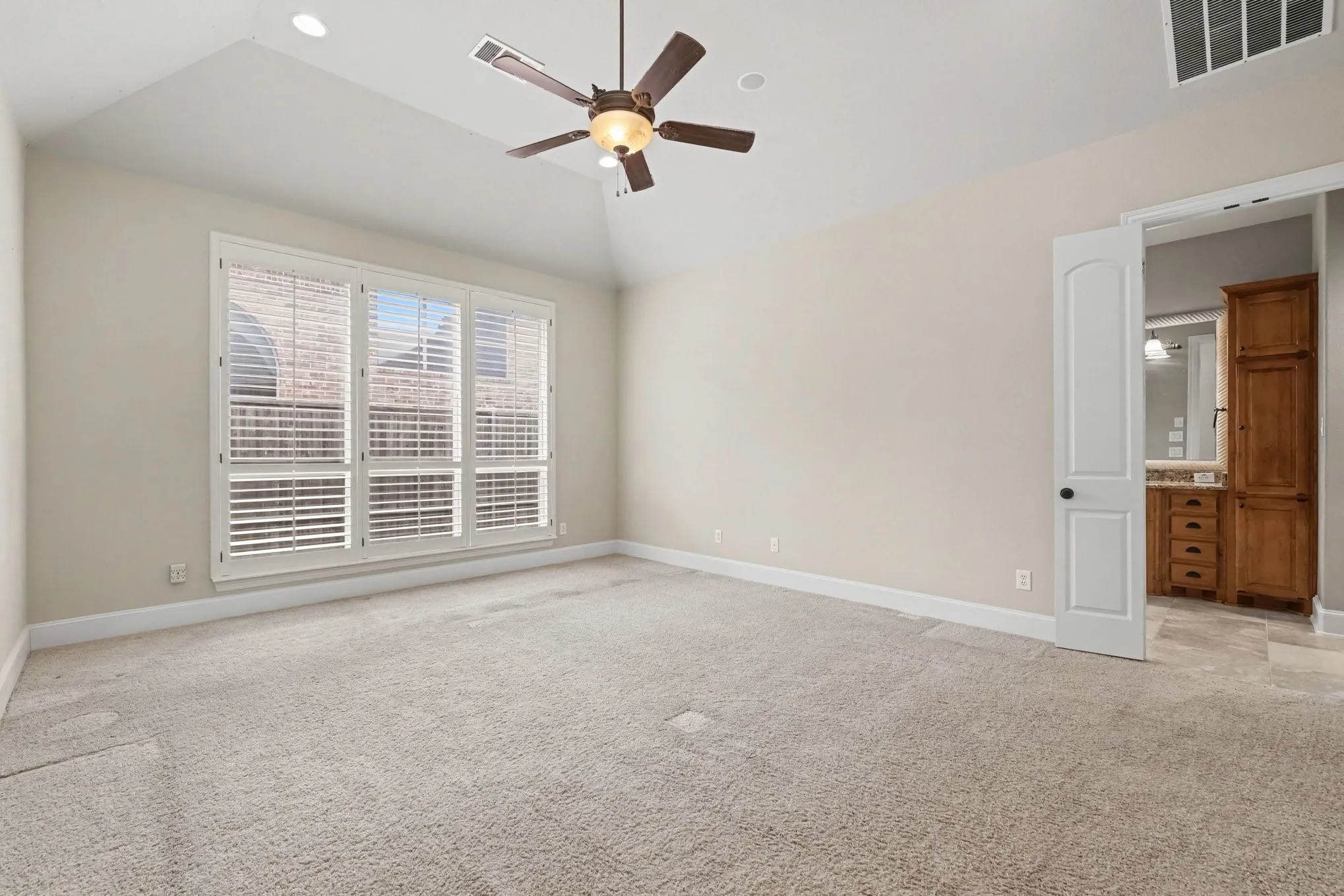 Single Family Residence For Sale in Collin County , 408 Blue Ridge Court, Allen, Texas 75013, 4 Bedroom, 5 Bathroom, 3 Garage spaces, 4,440 Sqft, built in 2010, mls#21368428, Real Estate Agent in Allen, Homes For Sale in Collin county, Homes For Sale in Allen, Realtor in Allen Texas, Real Estate Brokerage Independent Realty Texas, Luminita Cordes Realtor