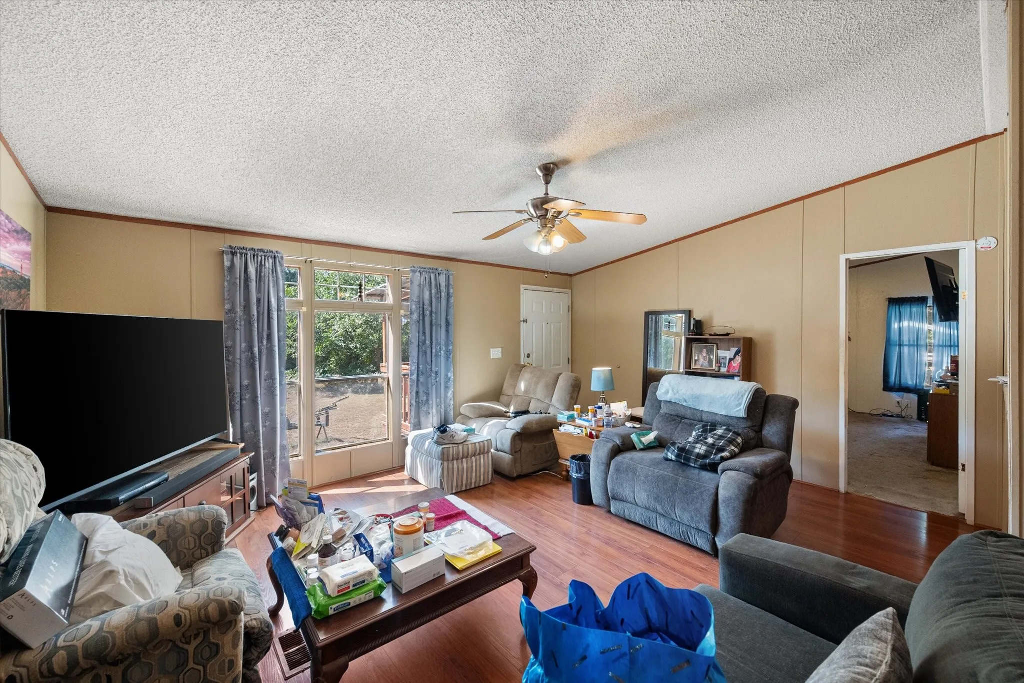 Manufactured Home For Sale in Navarro County , 605 SE County Road 3124c, Corsicana, Texas 75109, 3 Bedroom, 2 Bathroom, Garage spaces, 1,232 Sqft, built in 2004, mls#21367418, Real Estate Agent in Corsicana, Homes For Sale in Navarro county, Homes For Sale in Corsicana, Realtor in Corsicana Texas, Real Estate Brokerage Independent Realty Texas, Luminita Cordes Realtor